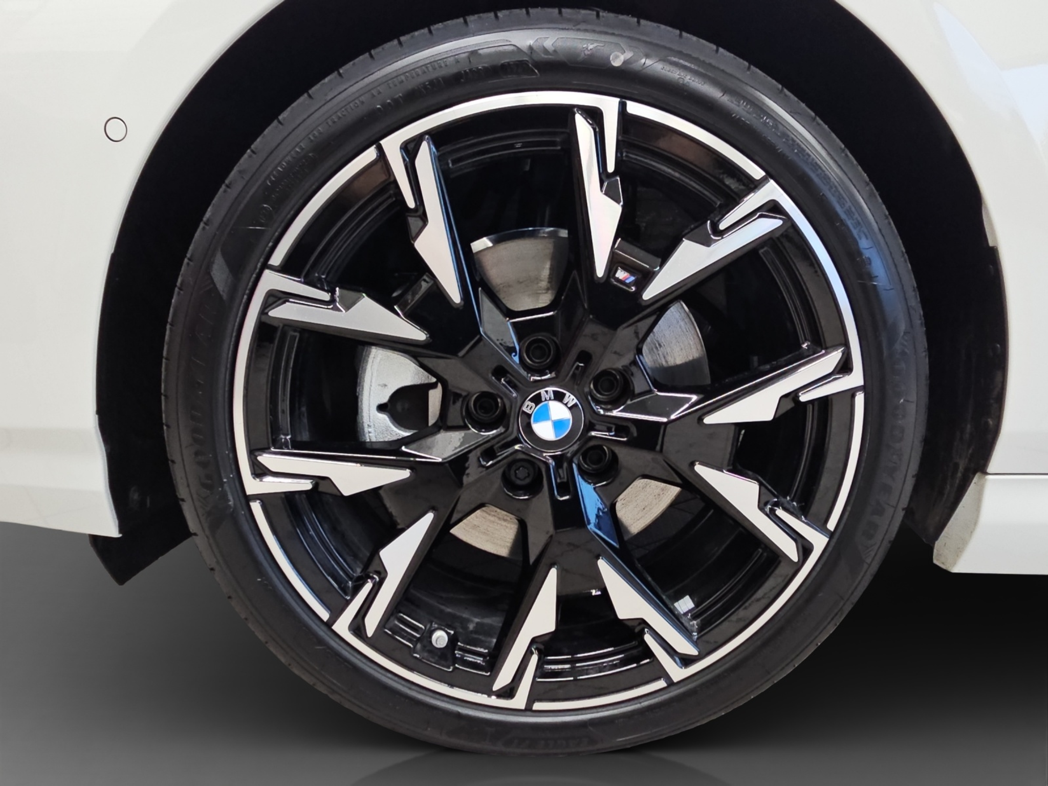 listing desktop thumbnail image 8