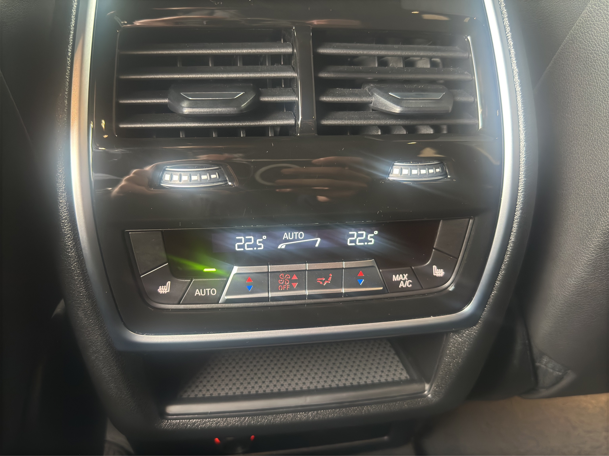 listing desktop thumbnail image 22