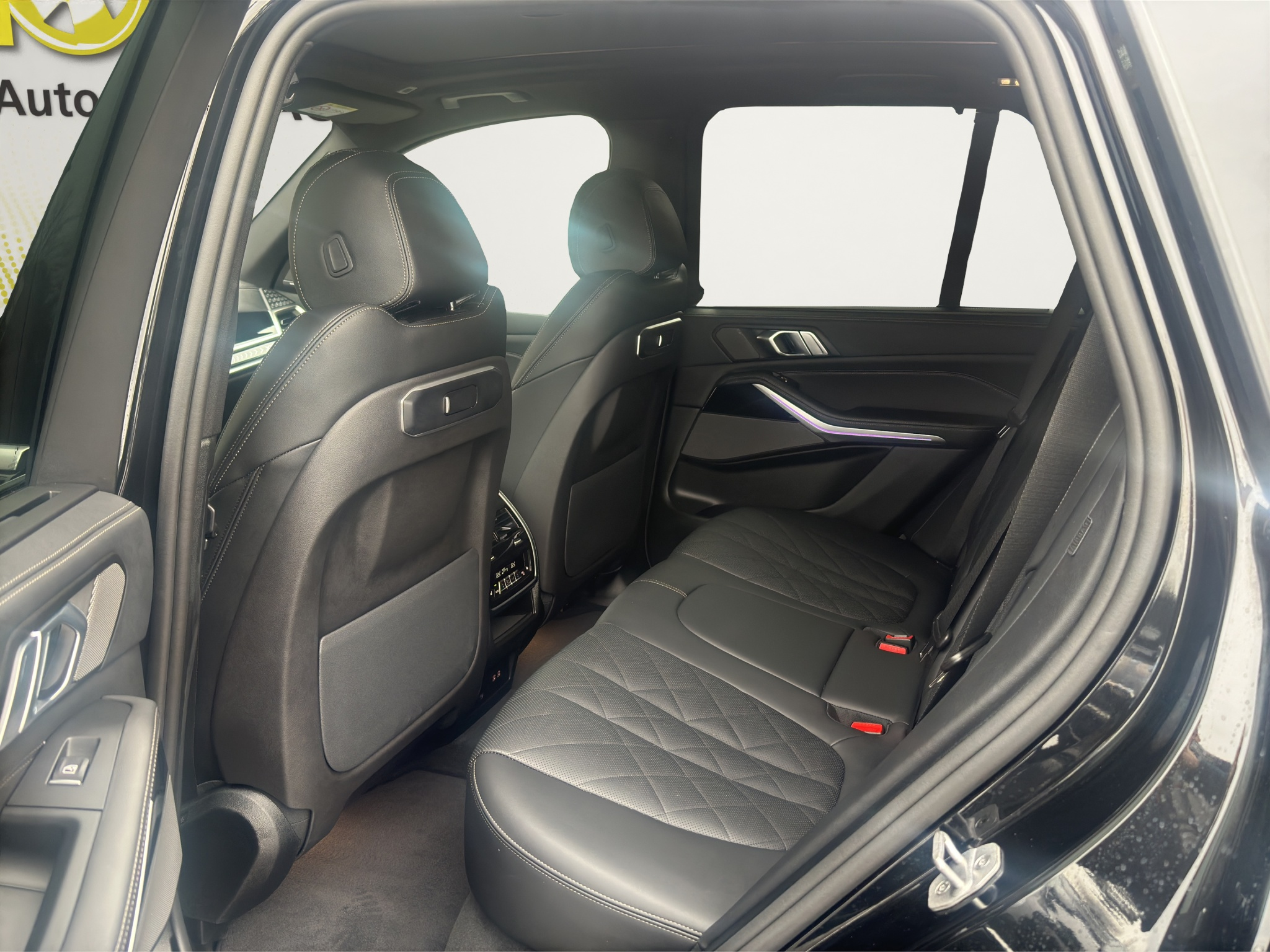 listing desktop thumbnail image 13