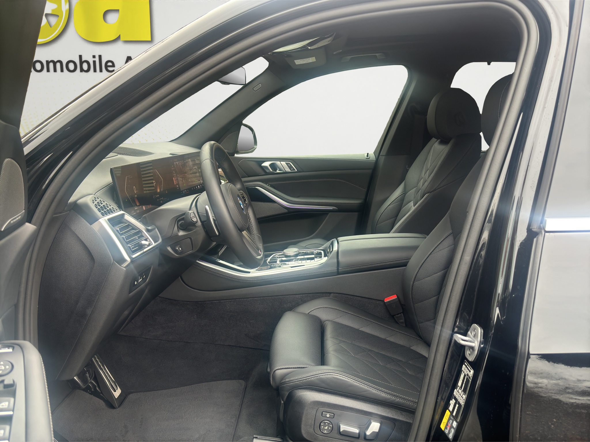 listing desktop thumbnail image 11