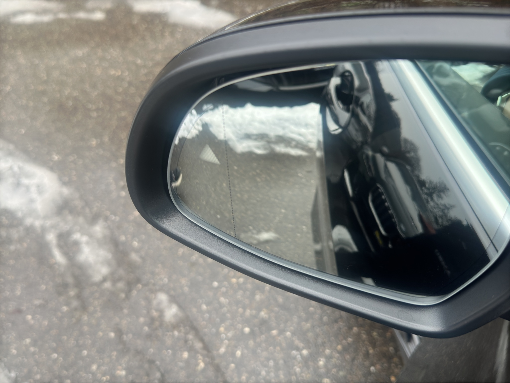 listing desktop thumbnail image 17