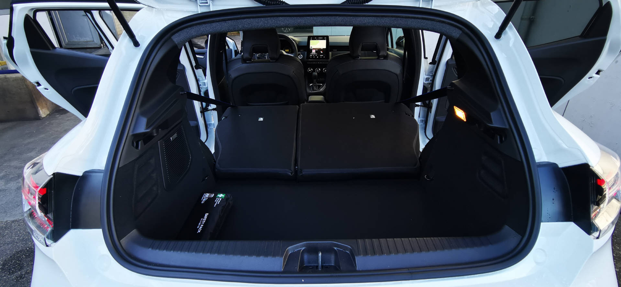 listing desktop thumbnail image 15