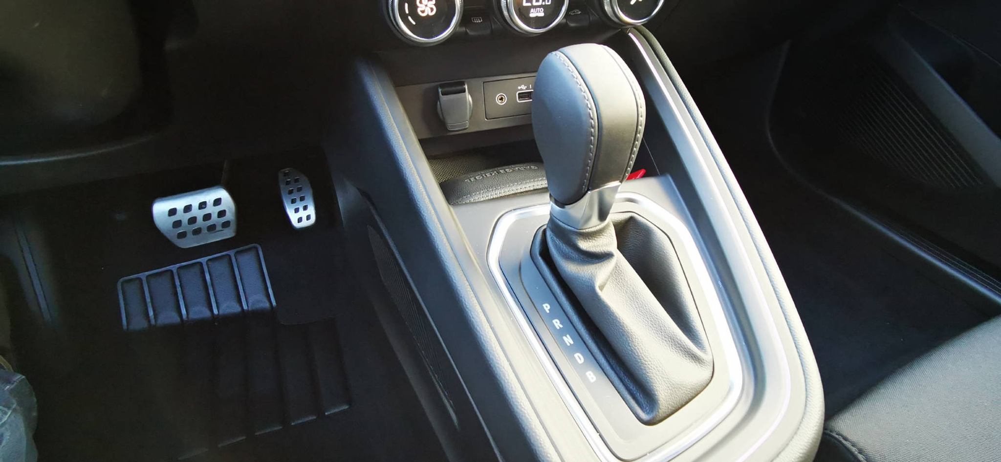 listing desktop thumbnail image 14