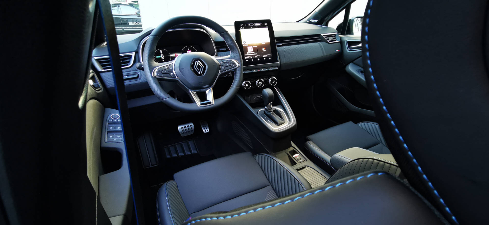 listing desktop thumbnail image 6