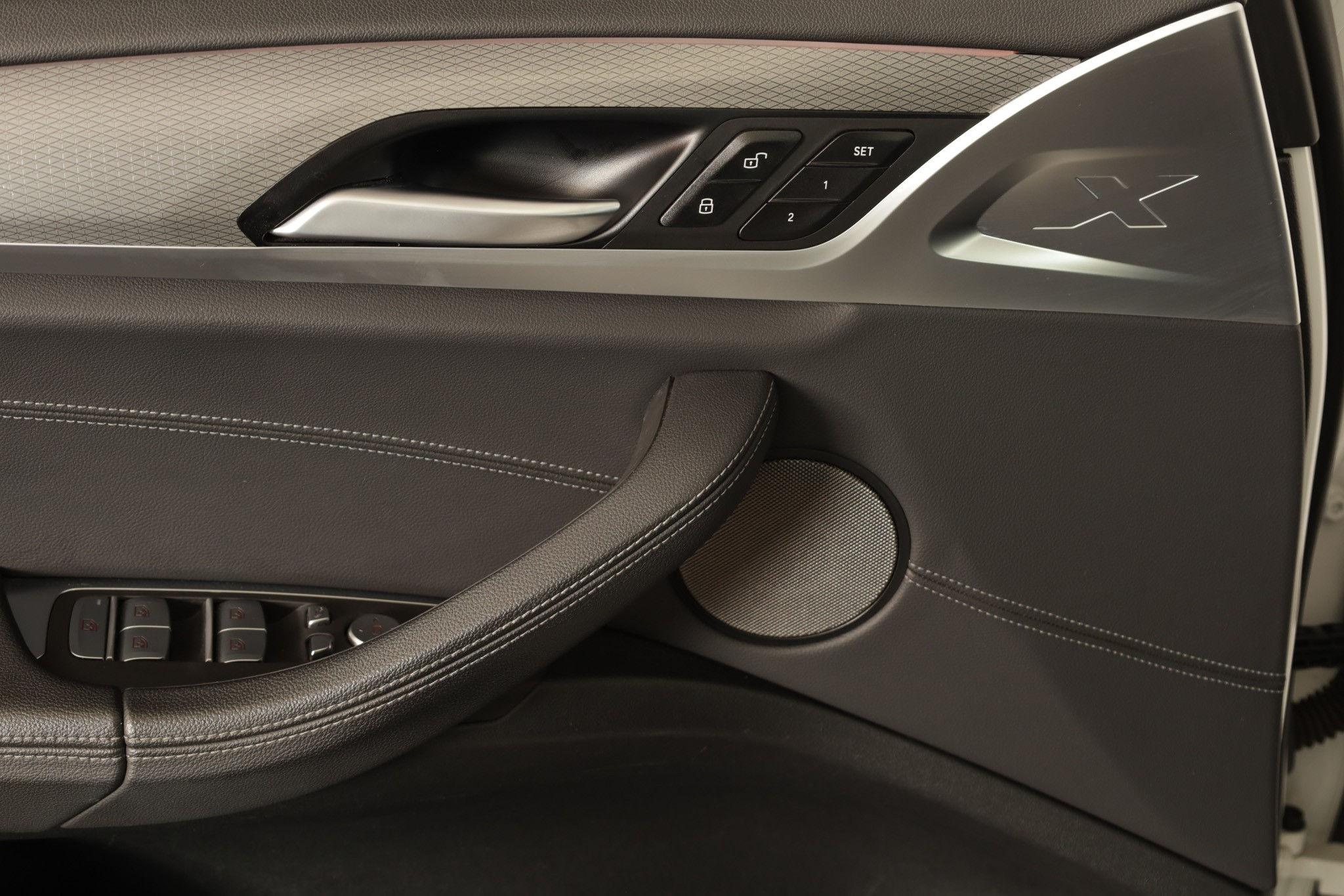 listing desktop thumbnail image 20