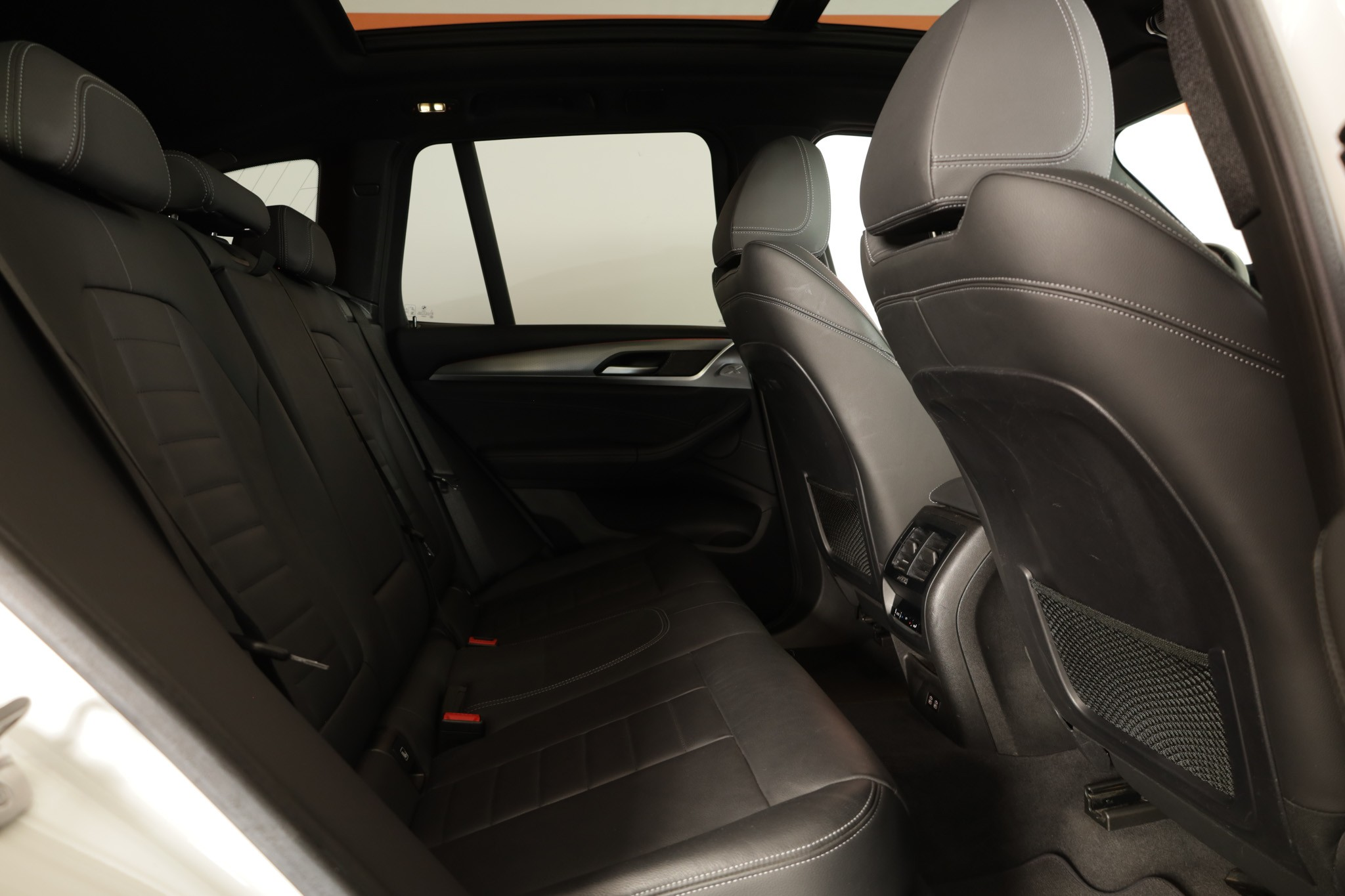 listing desktop thumbnail image 18