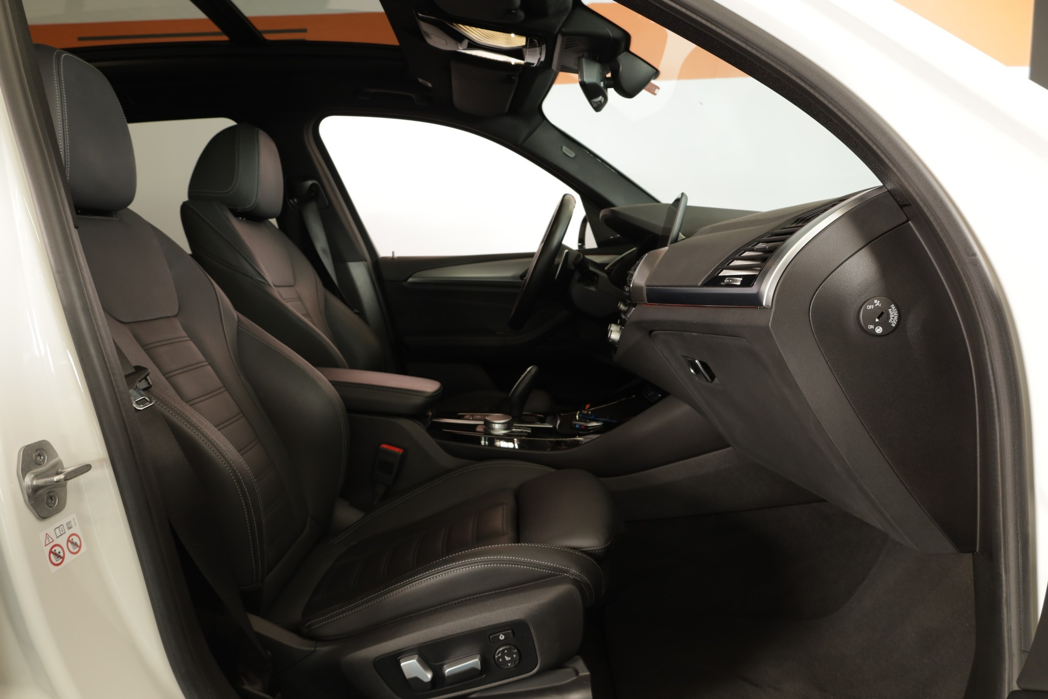 listing desktop thumbnail image 16