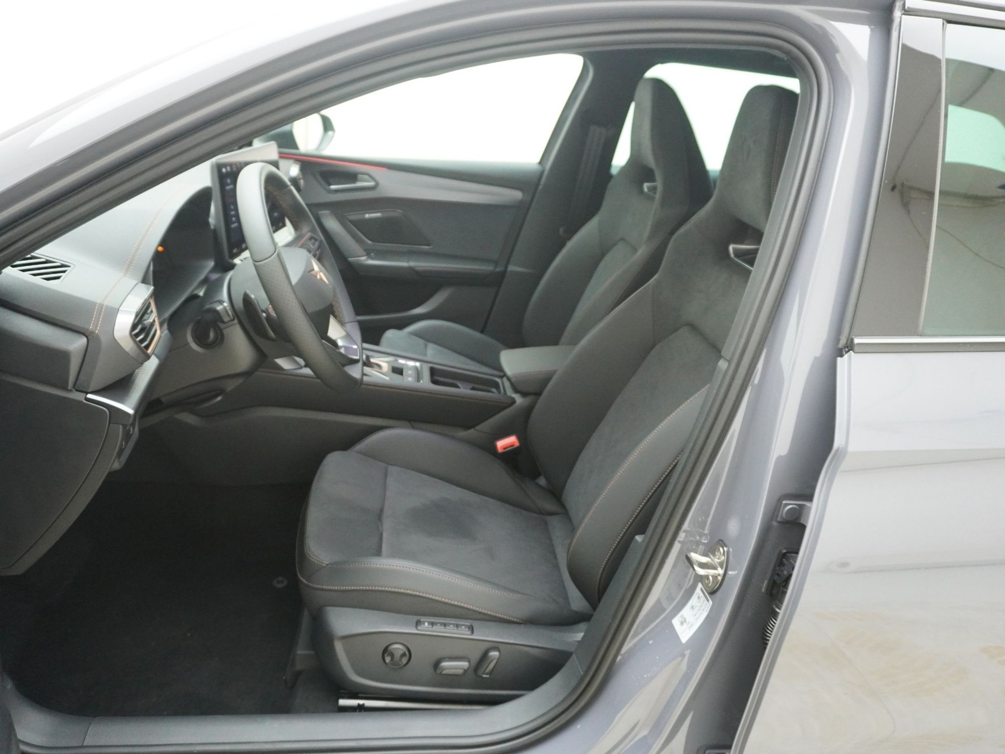 listing desktop thumbnail image 14