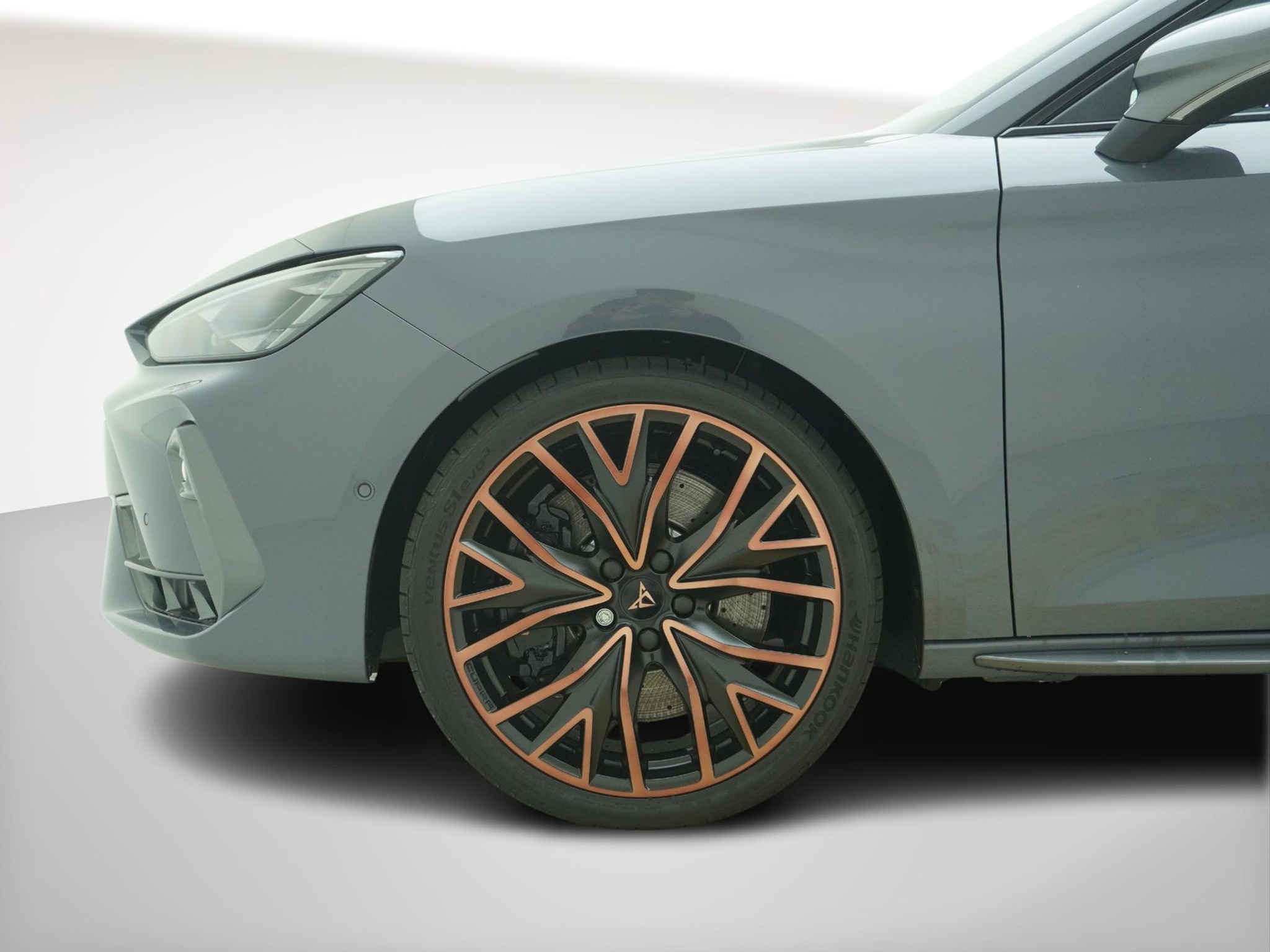 listing desktop thumbnail image 11