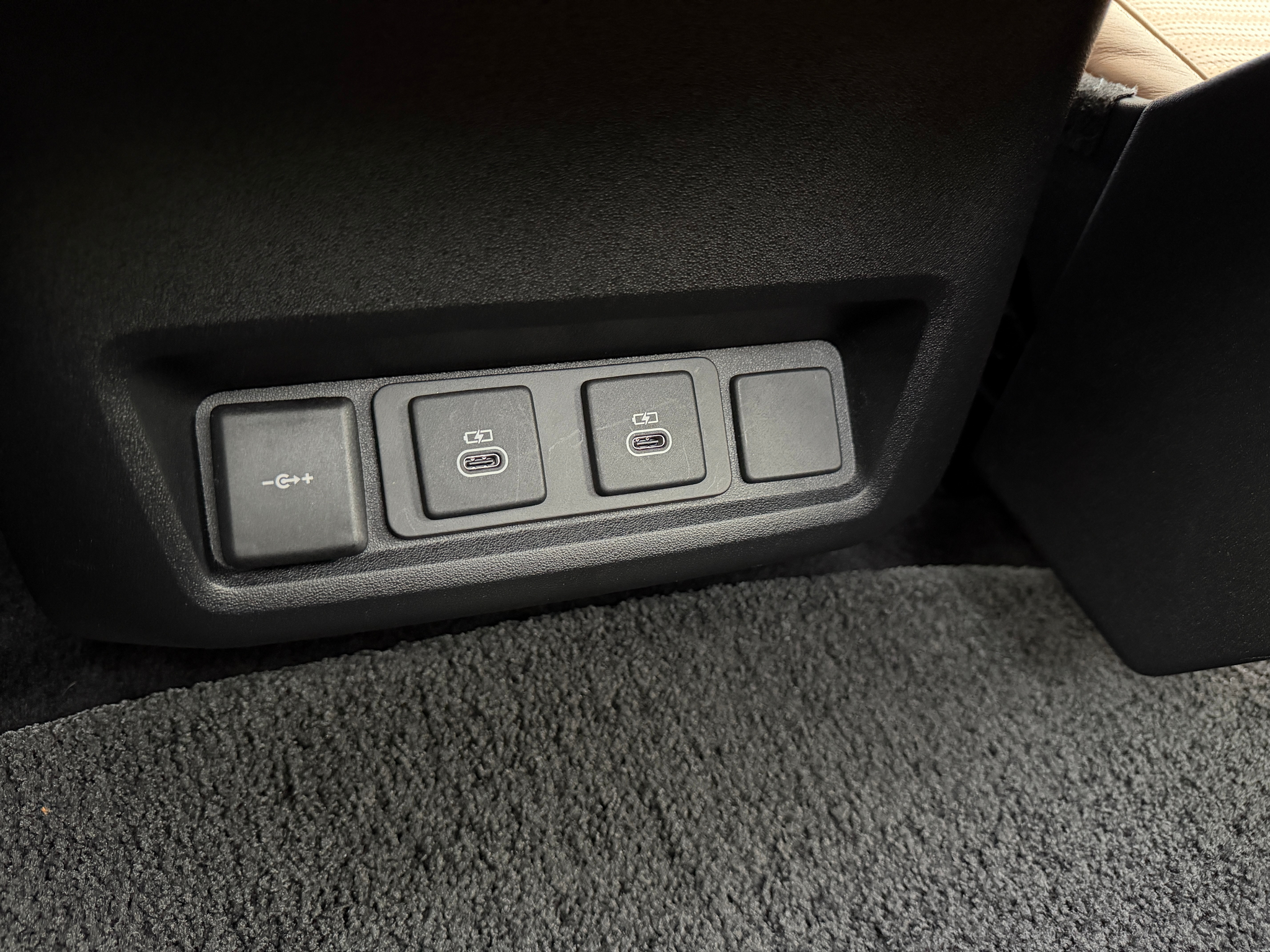 listing desktop thumbnail image 27