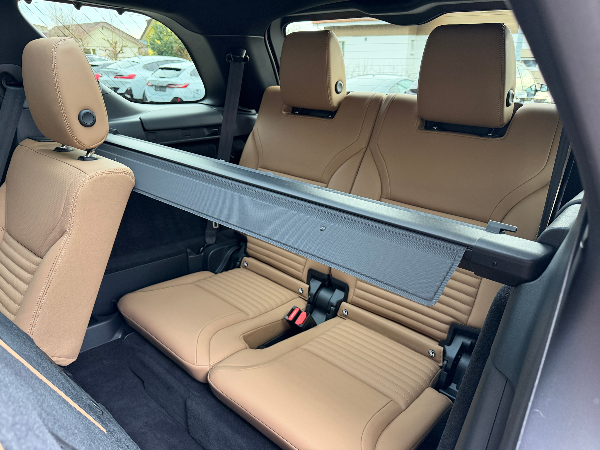 listing desktop thumbnail image 25