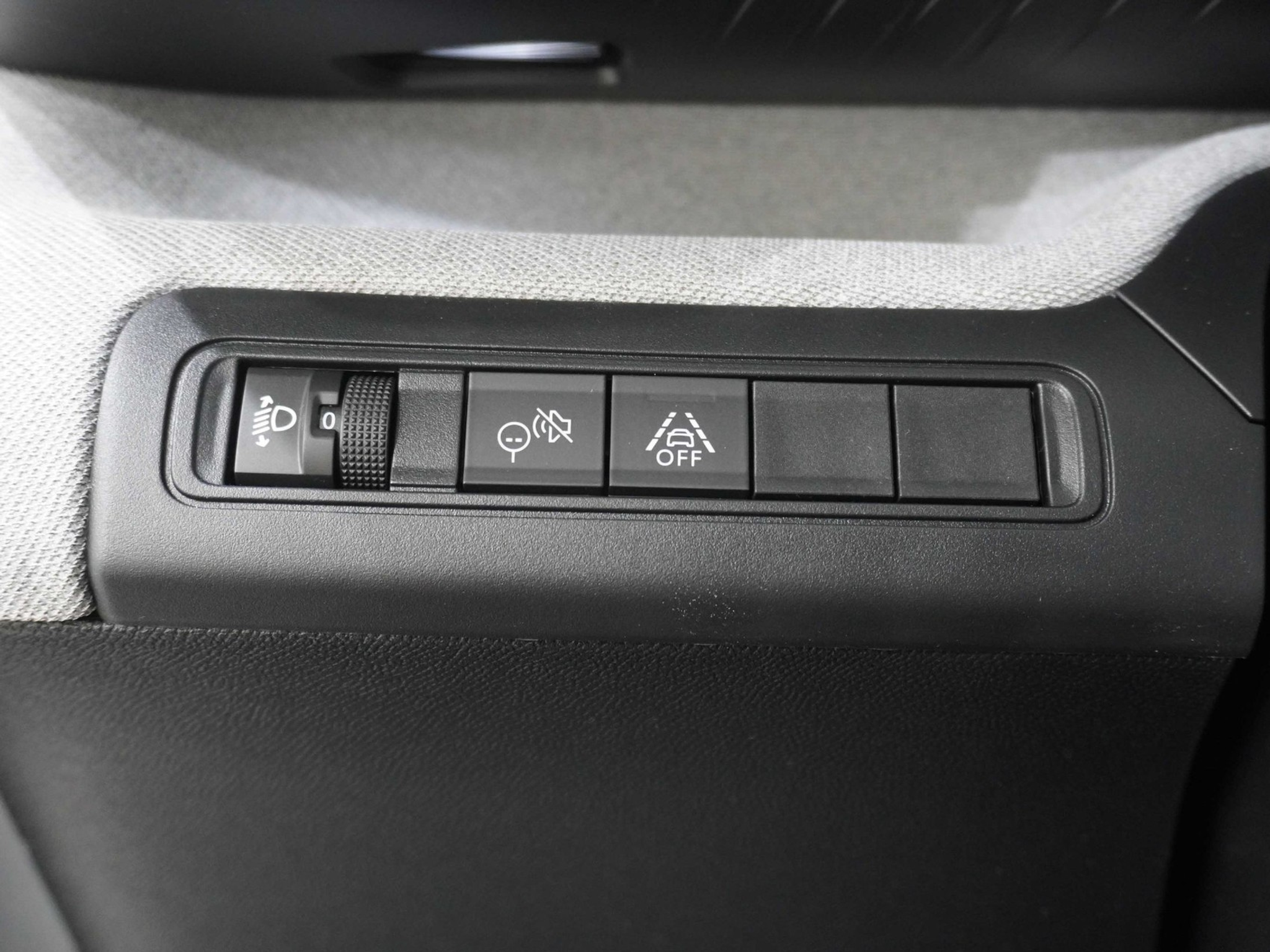 listing desktop thumbnail image 15