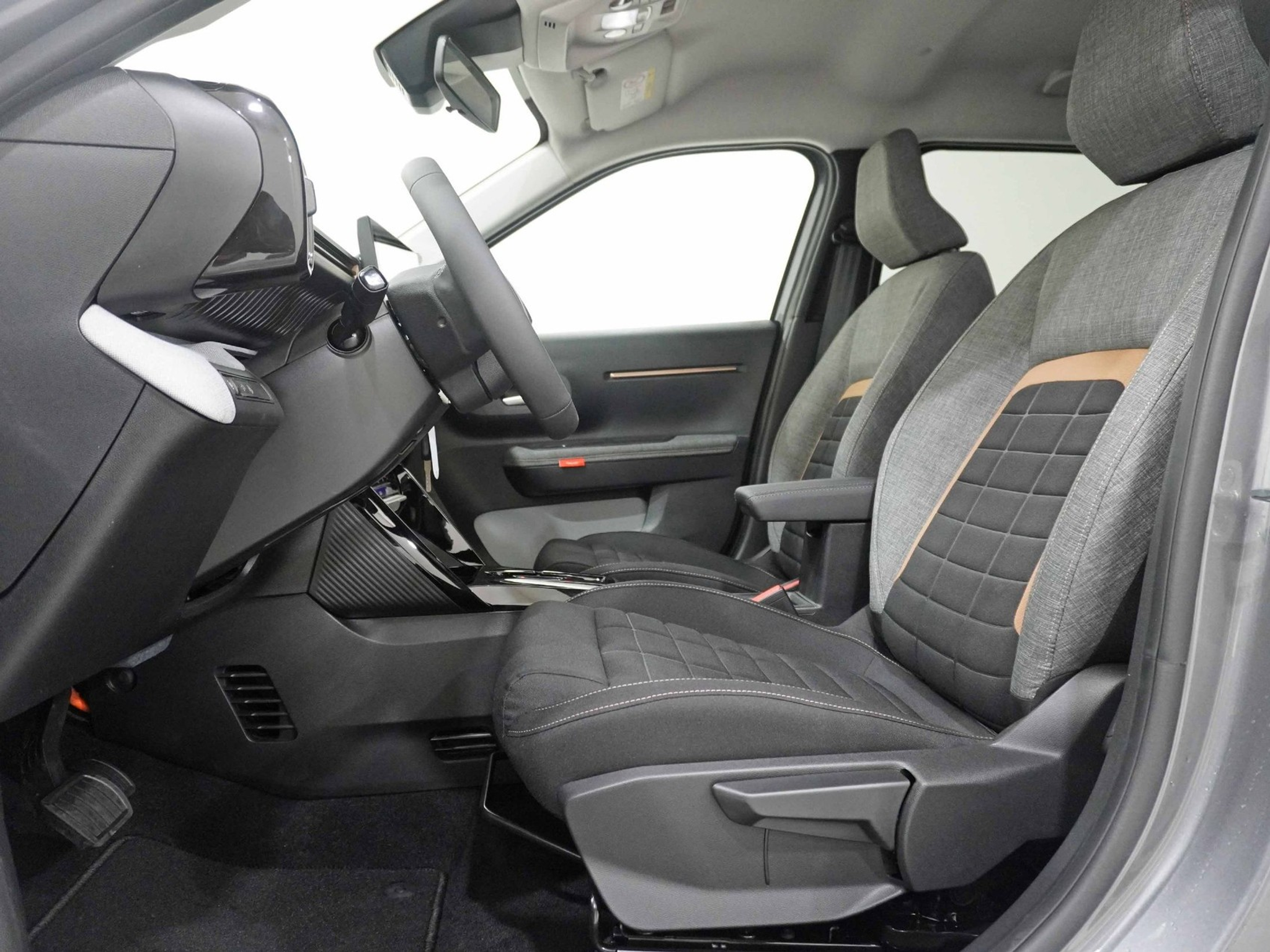 listing desktop thumbnail image 6