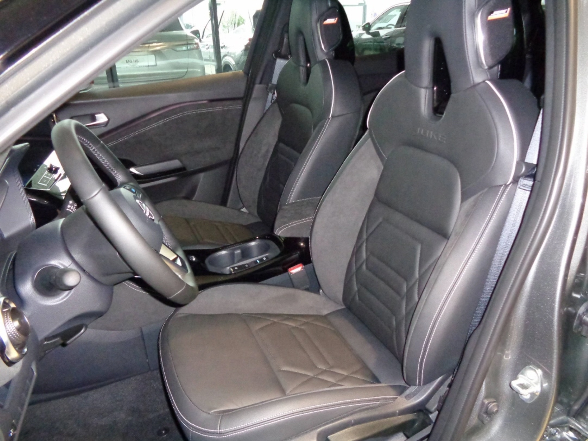 listing desktop thumbnail image 8