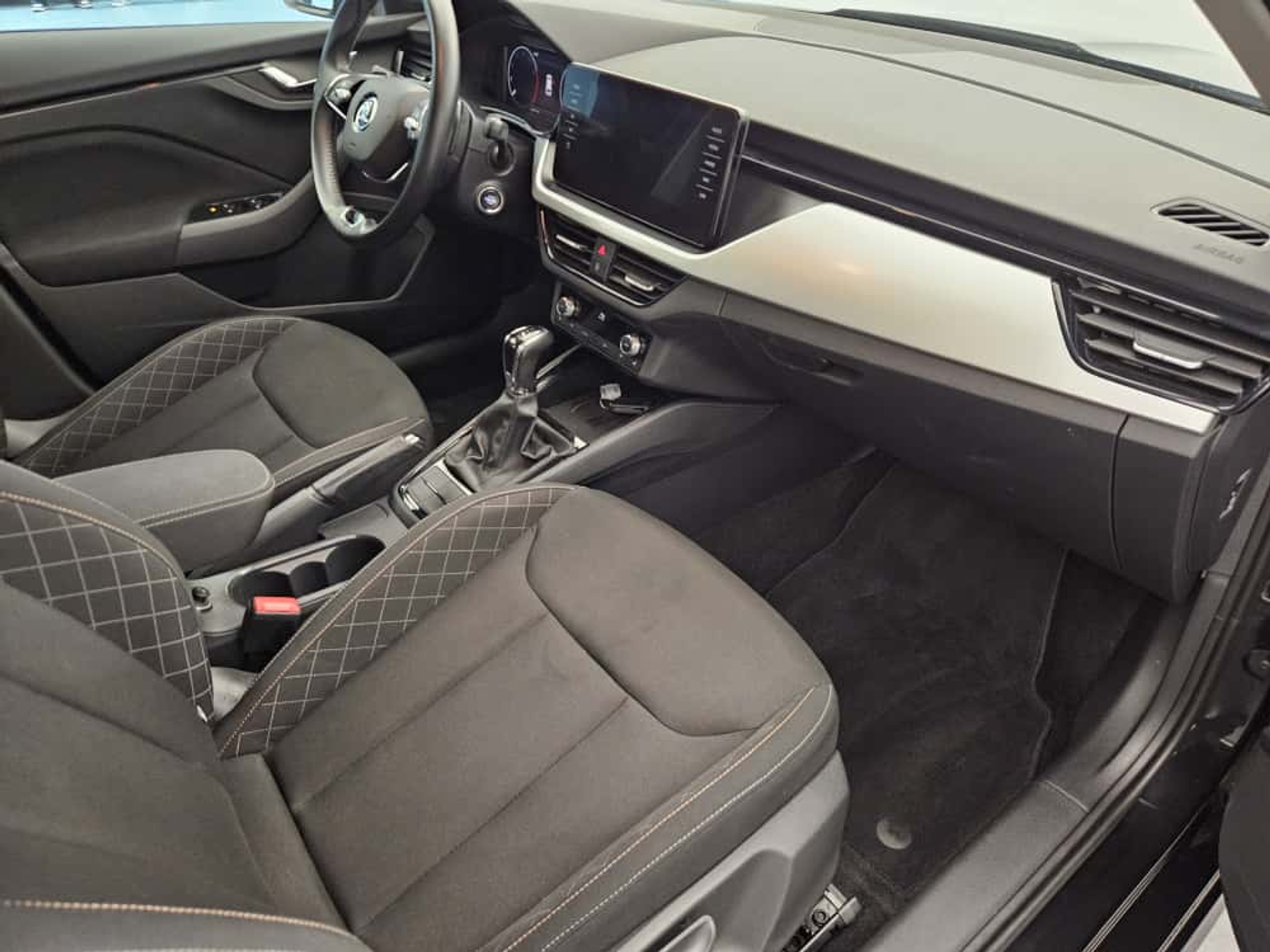 listing desktop thumbnail image 11