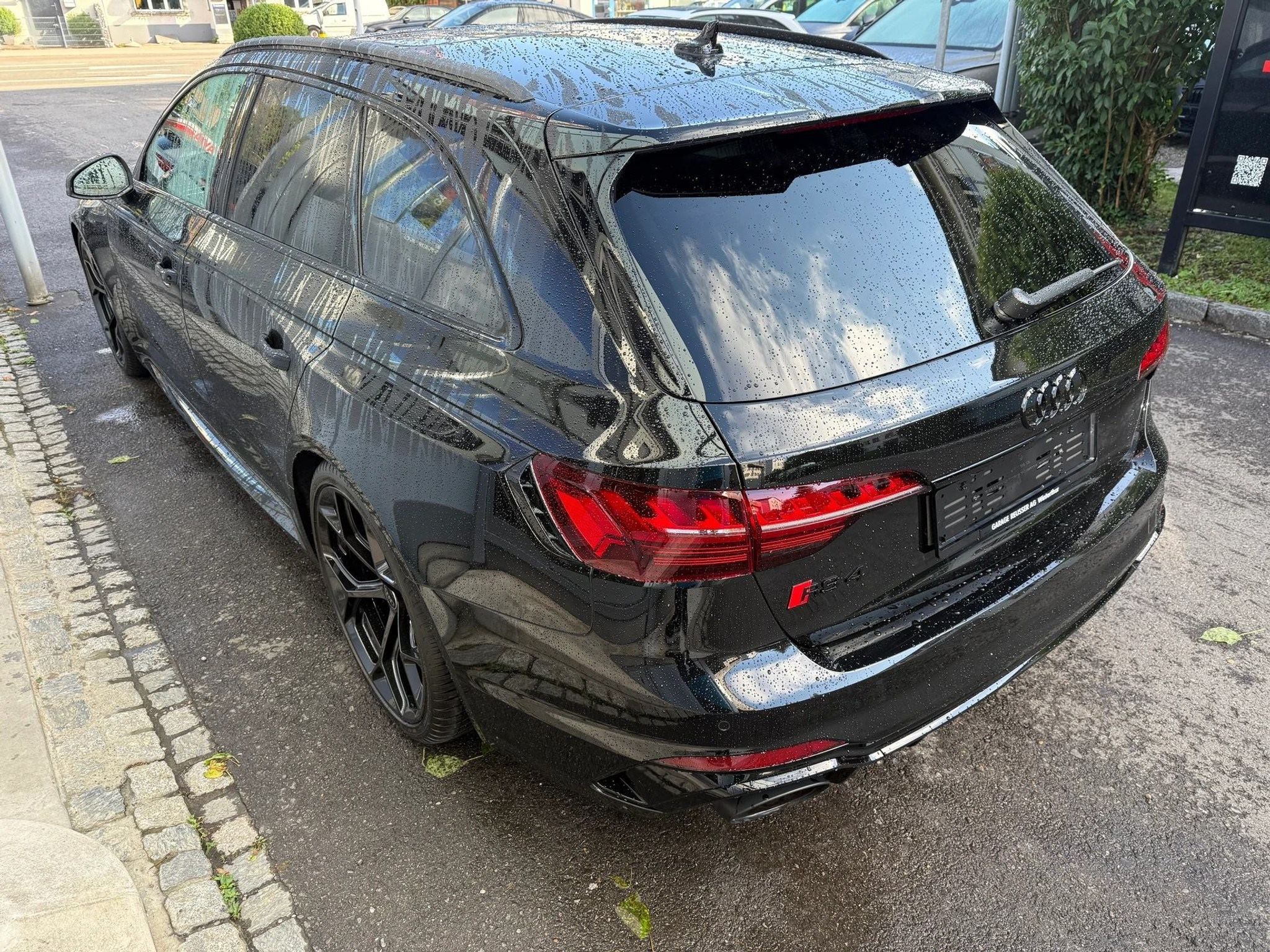 listing desktop thumbnail image 5