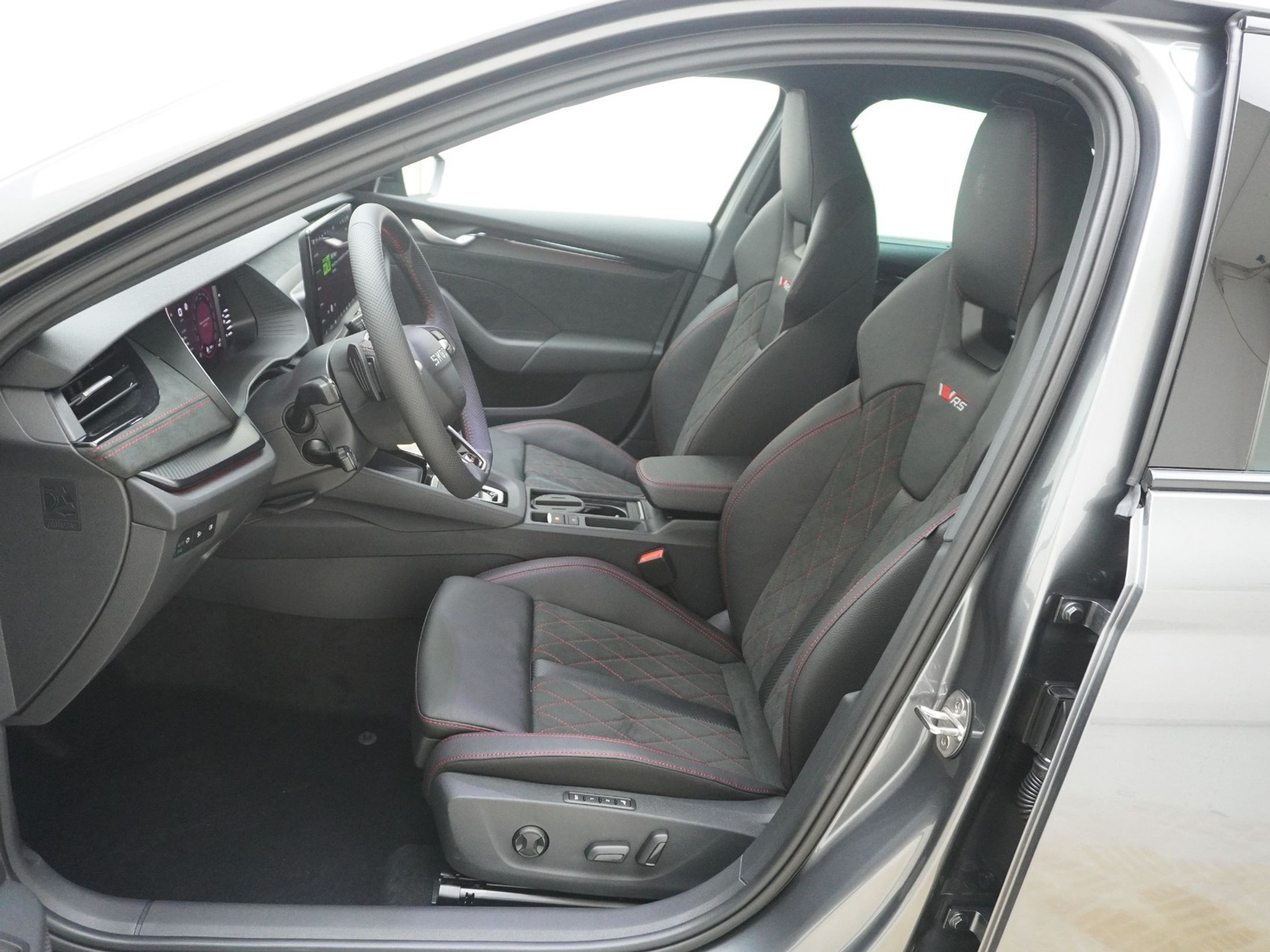 listing desktop thumbnail image 12