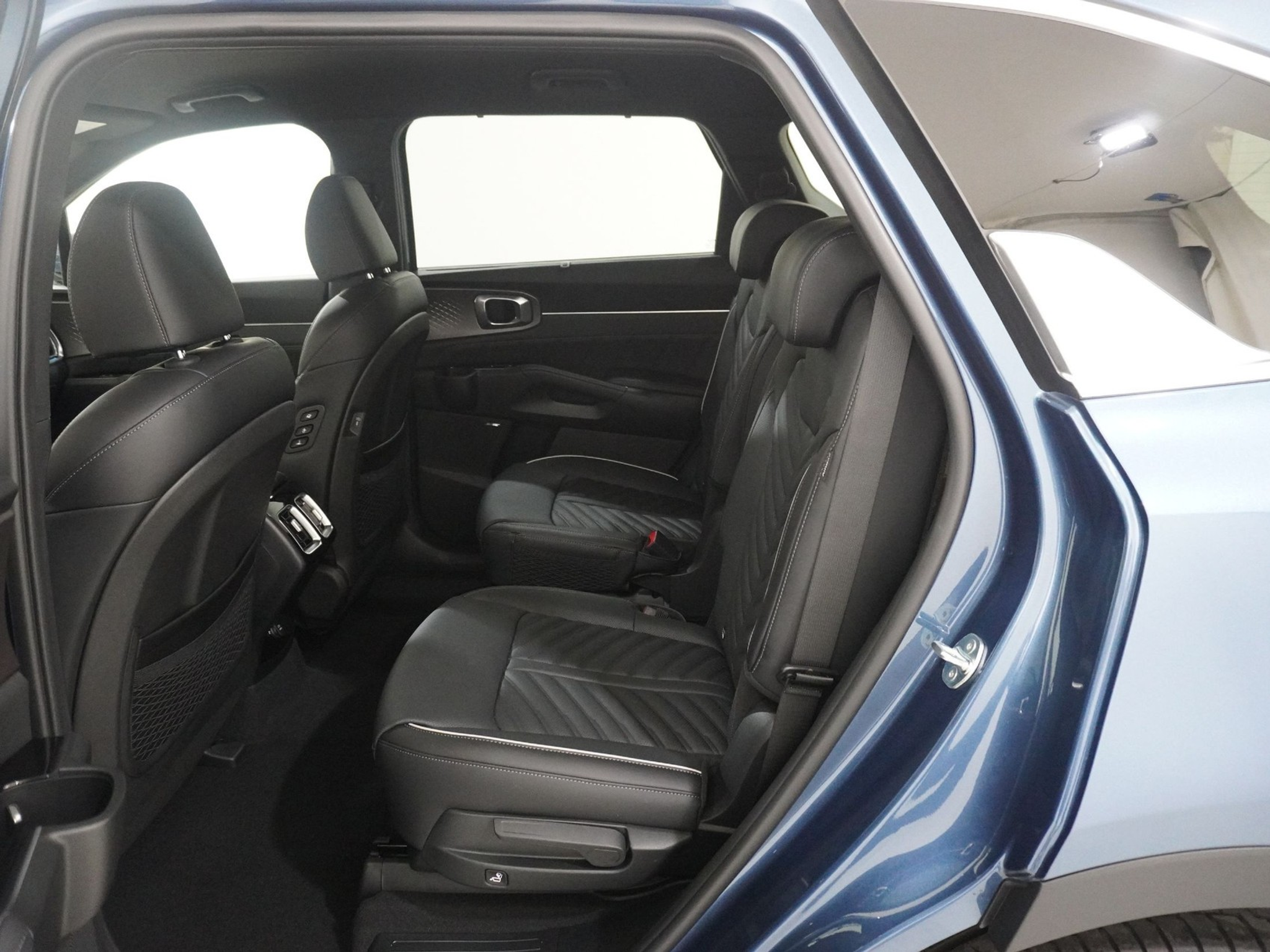 listing desktop thumbnail image 15