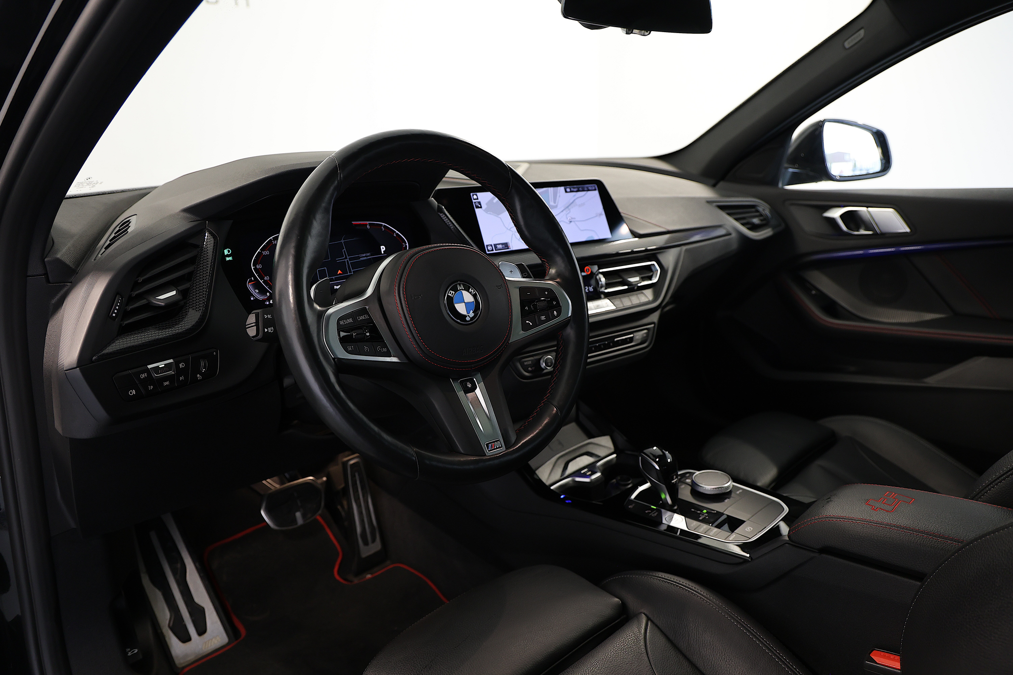 listing desktop thumbnail image 7