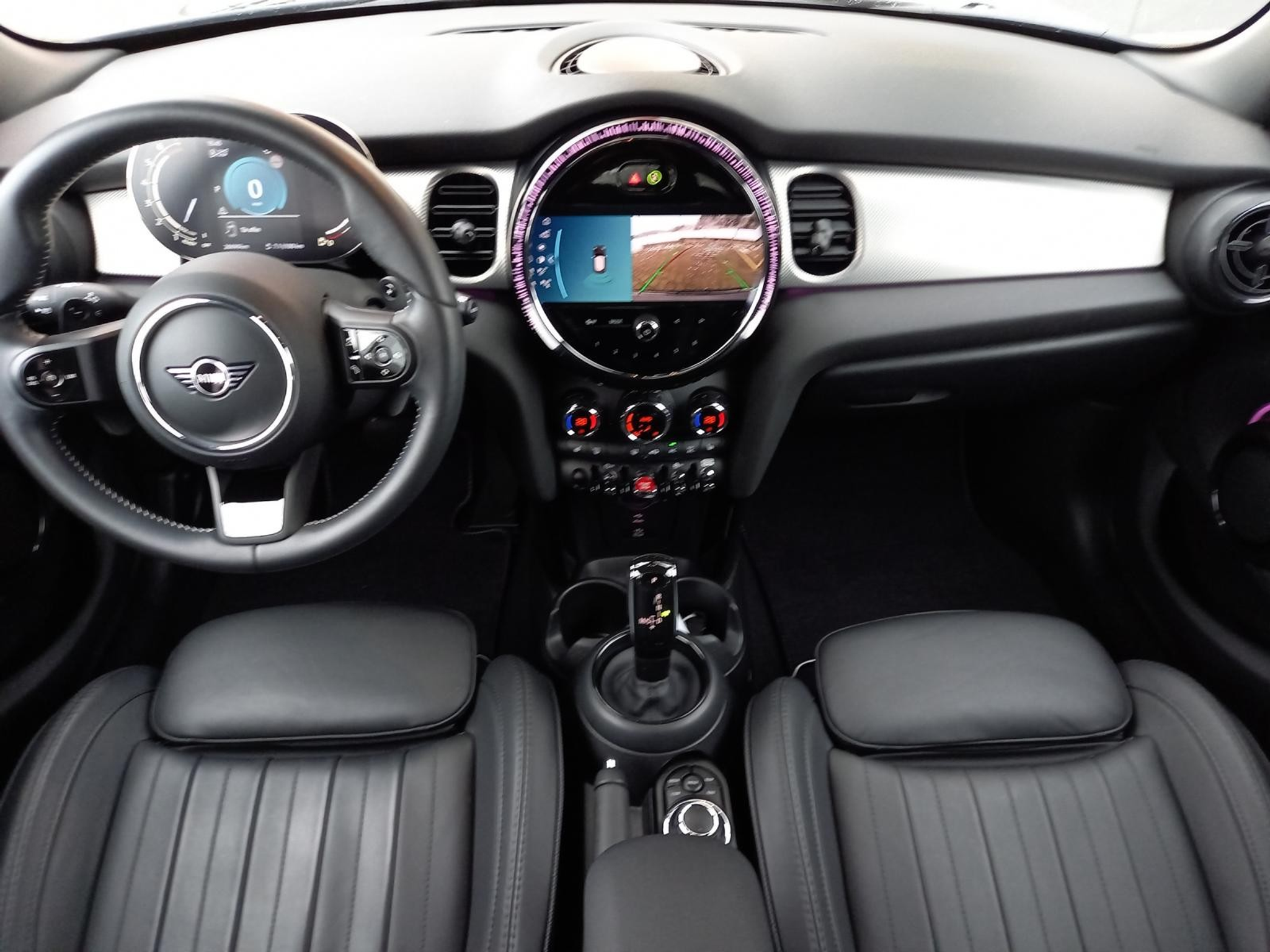 listing desktop thumbnail image 4