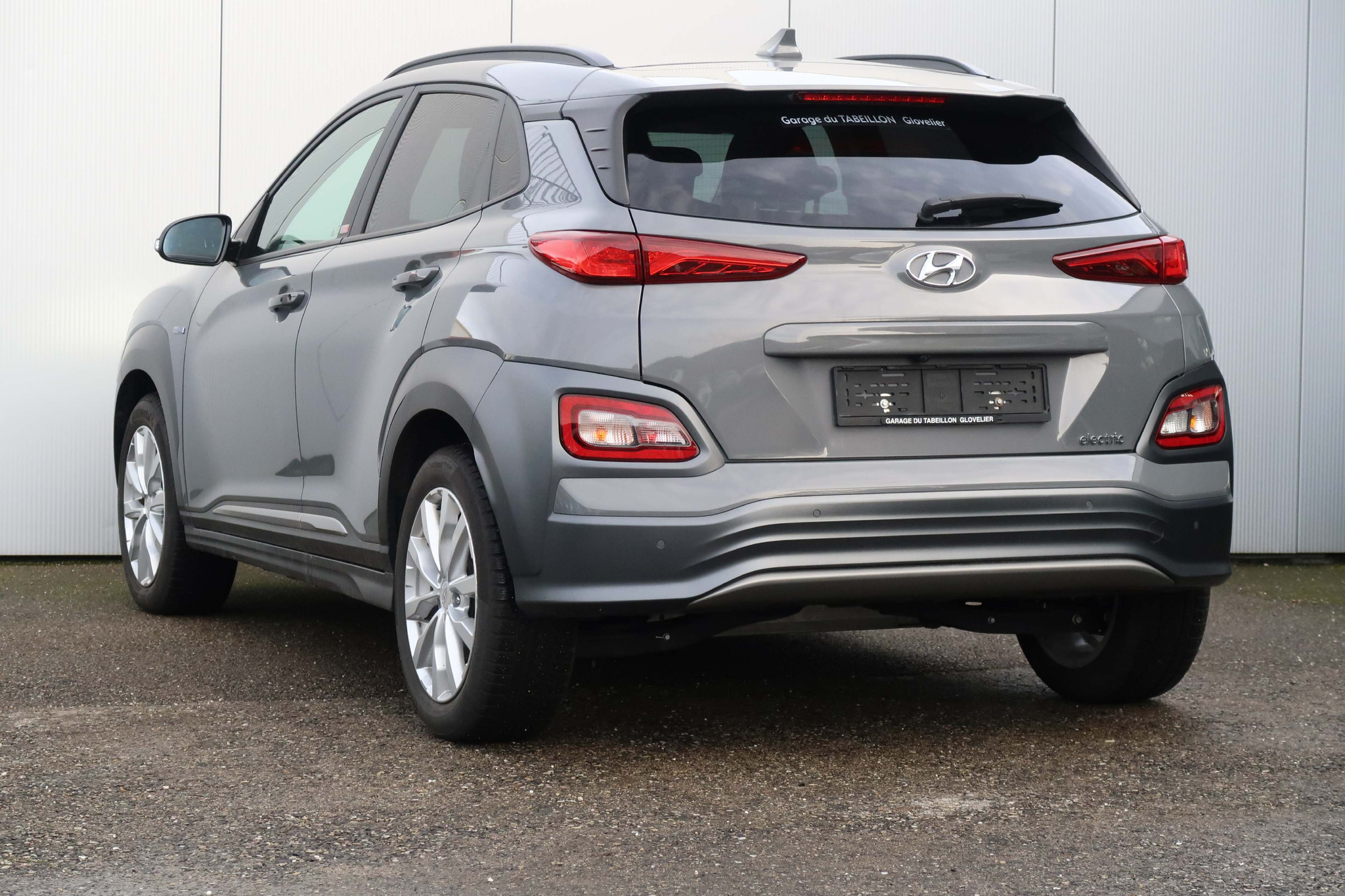 listing desktop thumbnail image 3