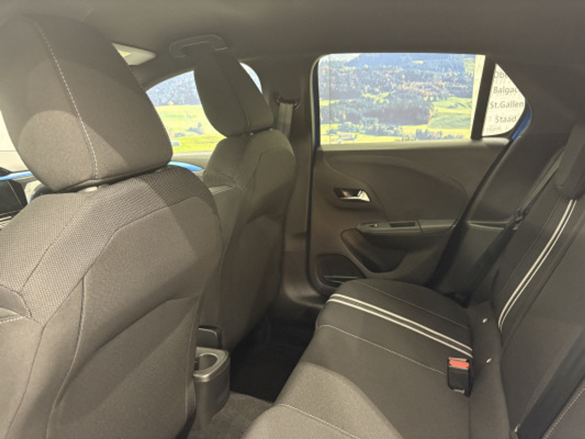 listing desktop thumbnail image 6