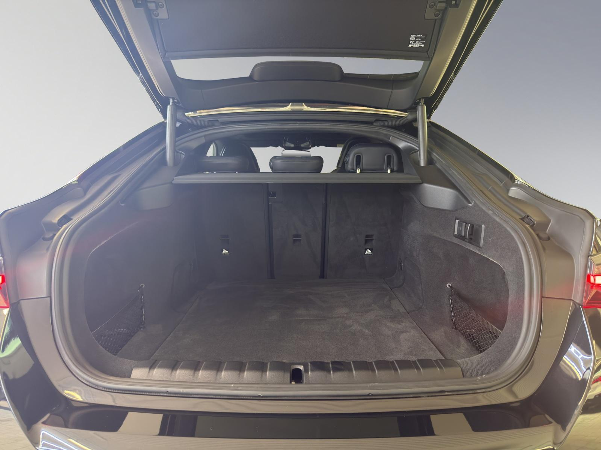 listing desktop thumbnail image 17