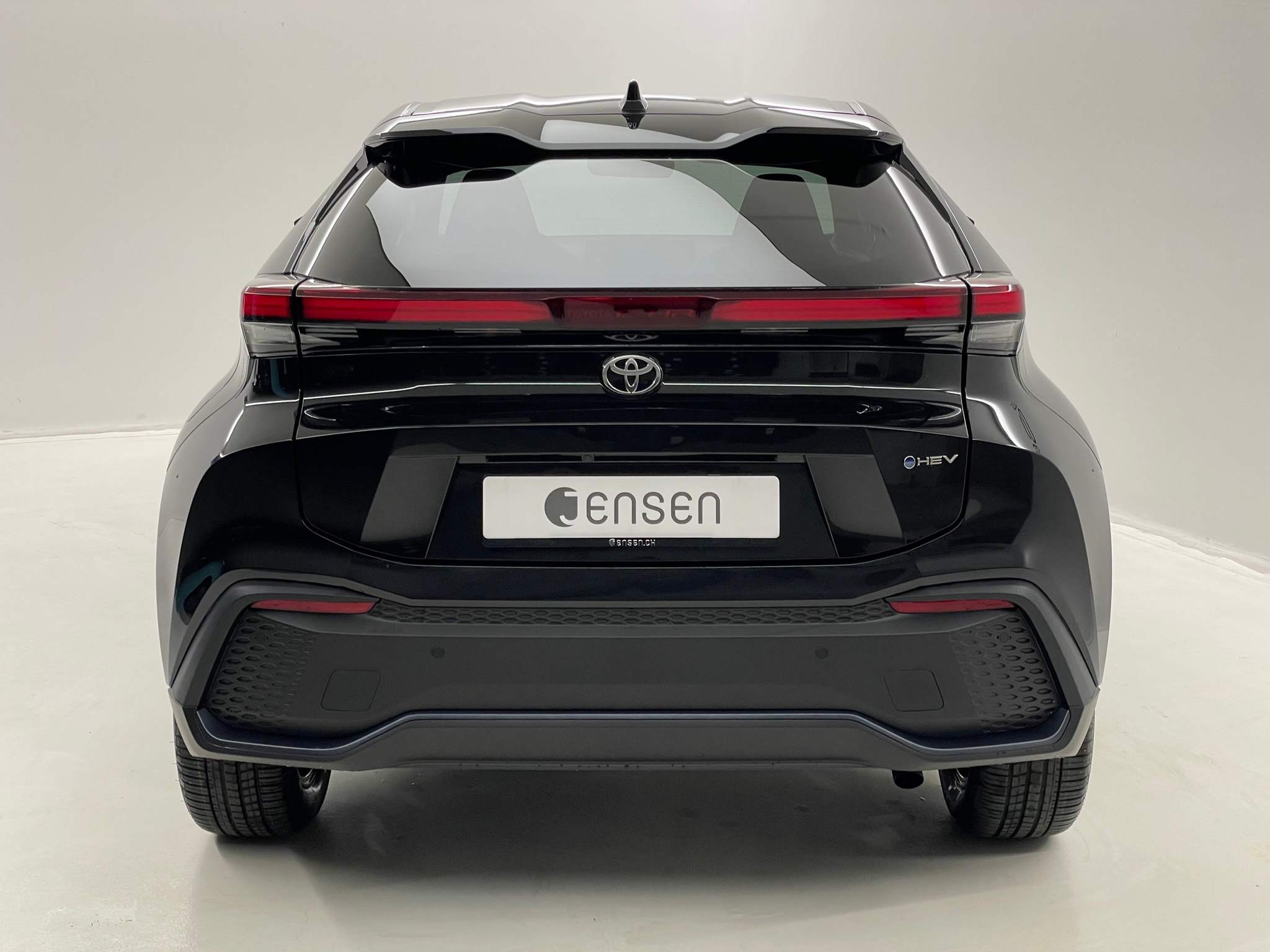 listing desktop thumbnail image 3