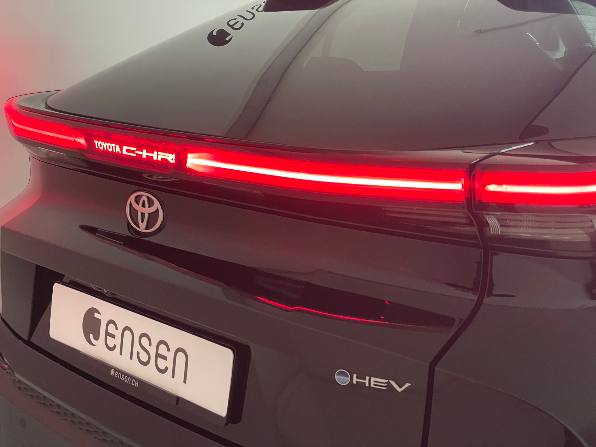 listing desktop thumbnail image 16