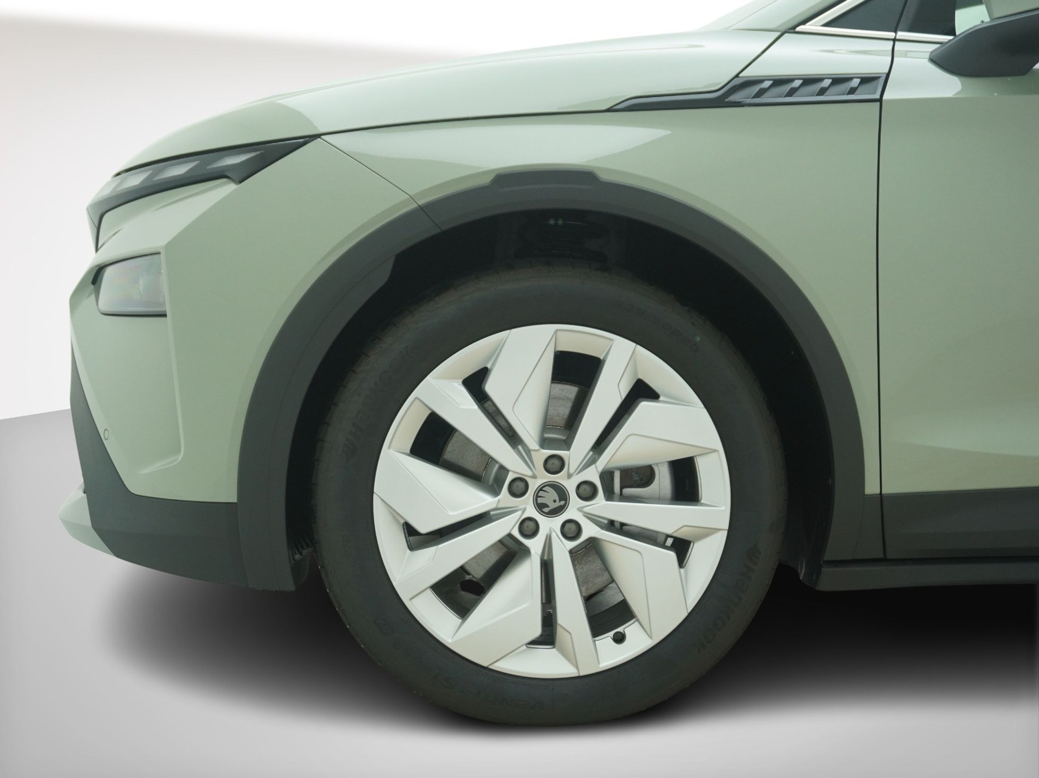 listing desktop thumbnail image 8