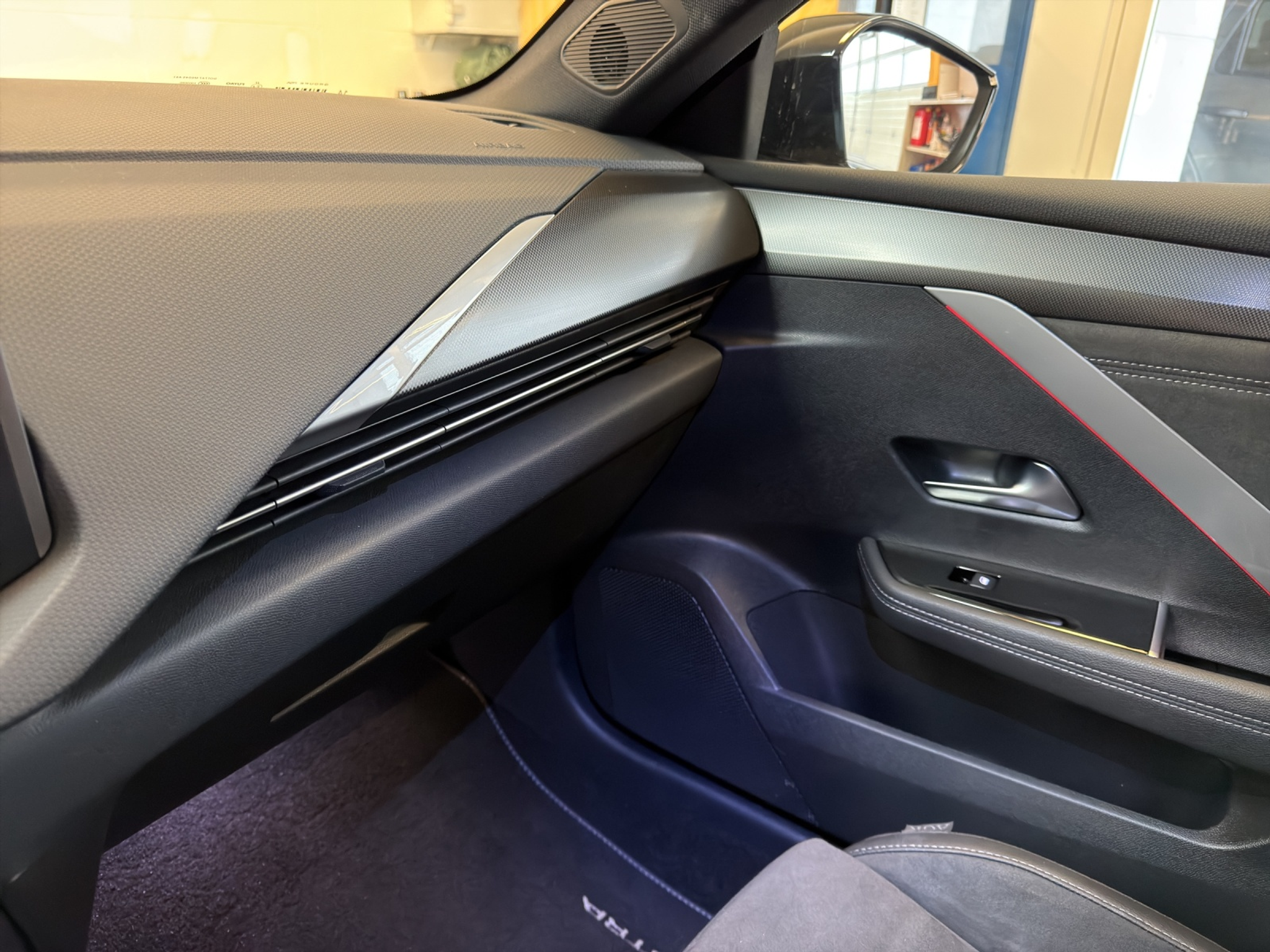 listing desktop thumbnail image 30