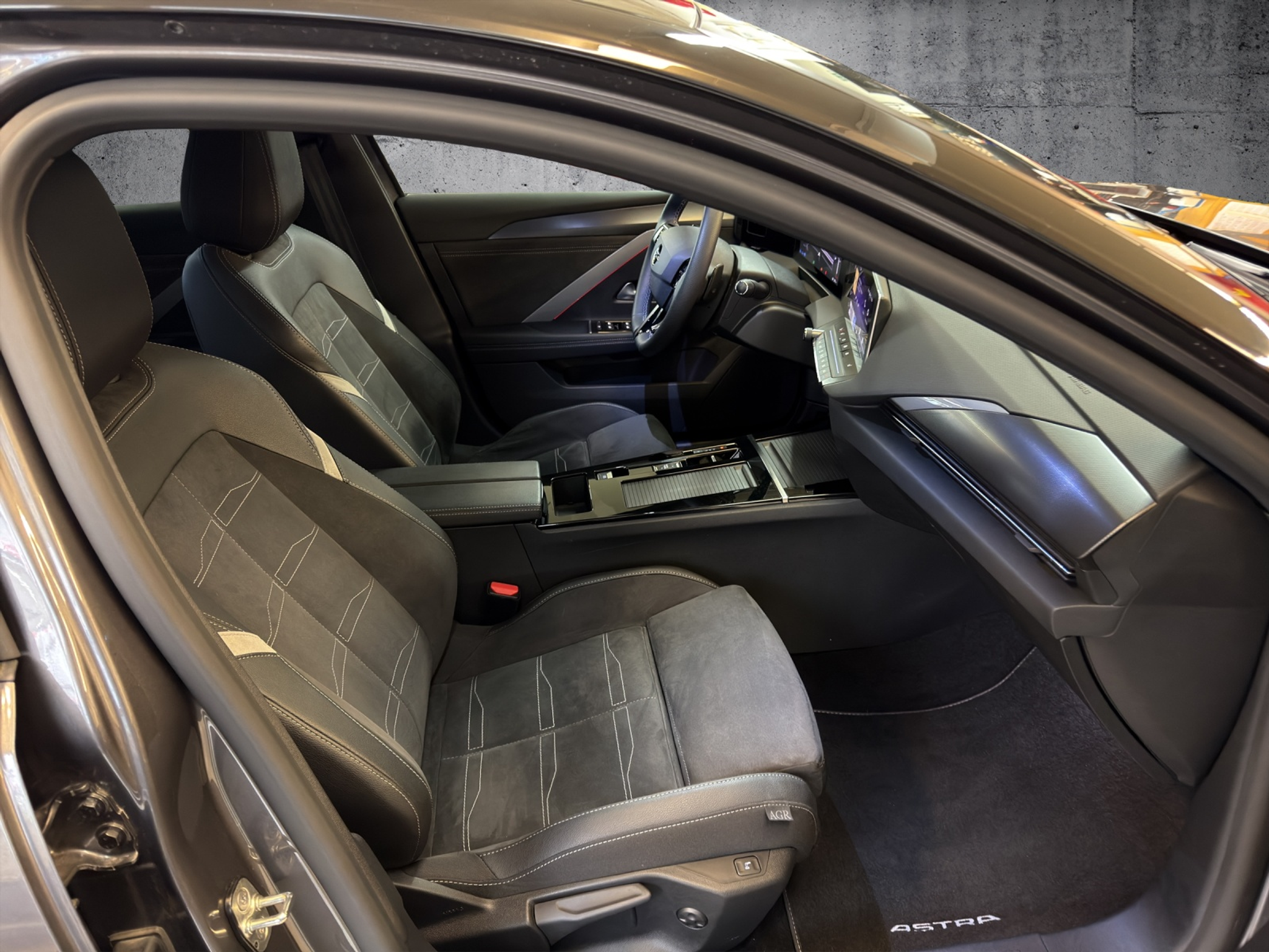 listing desktop thumbnail image 21