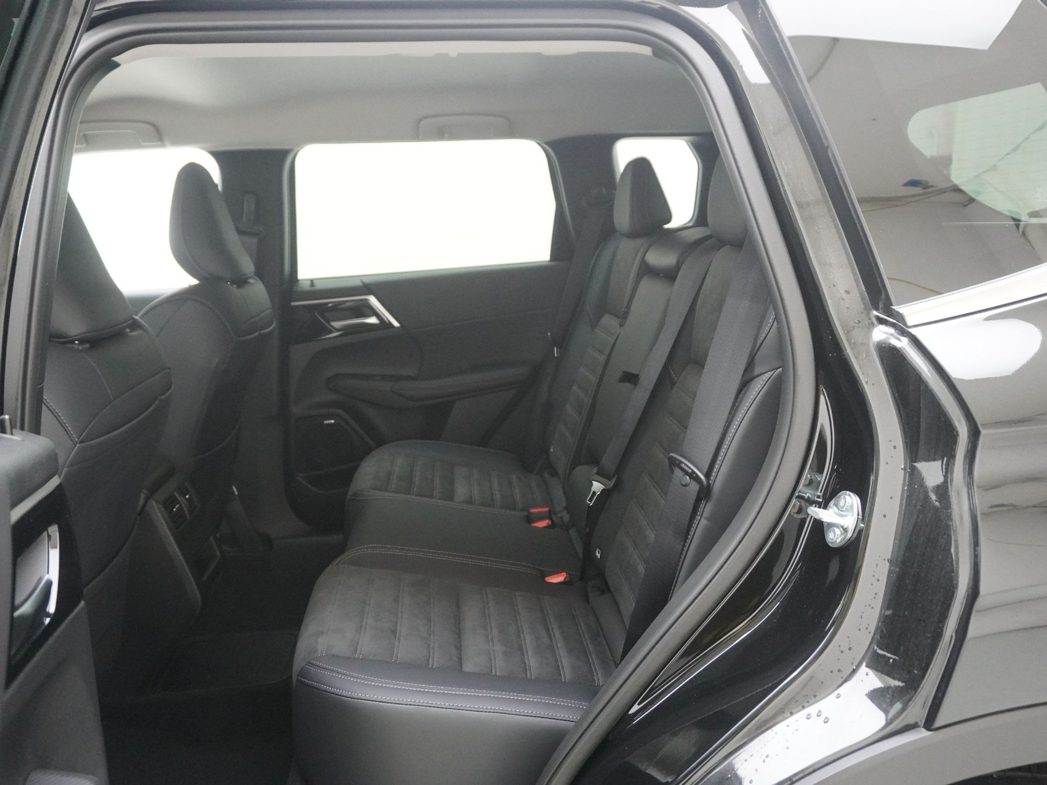 listing desktop thumbnail image 14