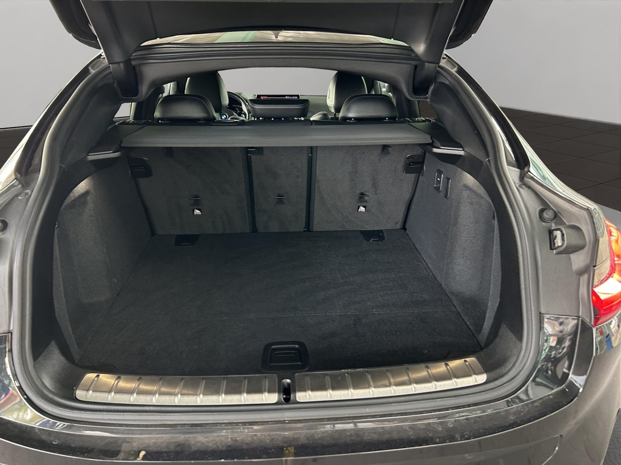 listing desktop thumbnail image 26