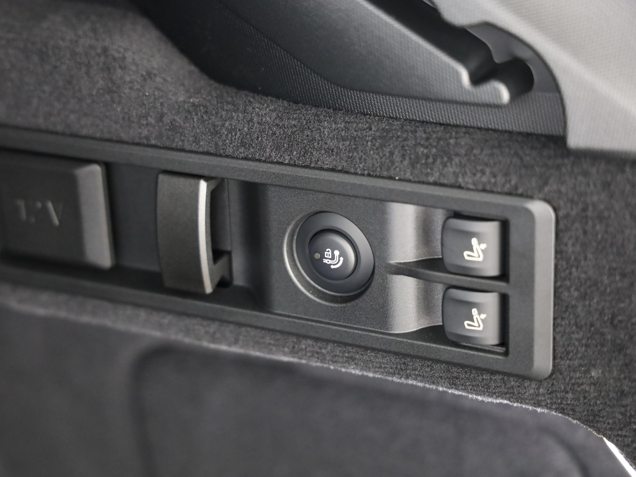 listing desktop thumbnail image 7