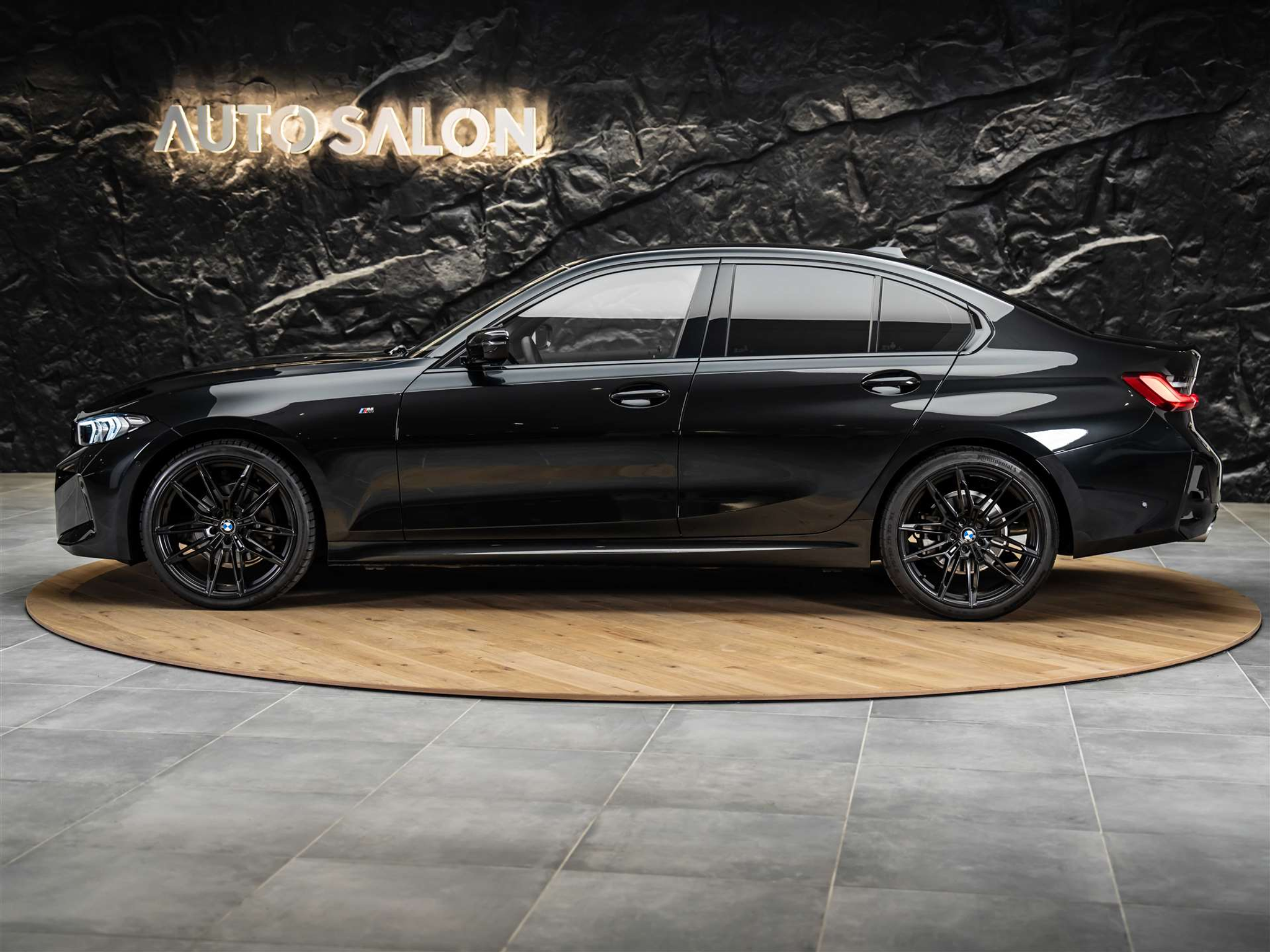 listing desktop thumbnail image 1