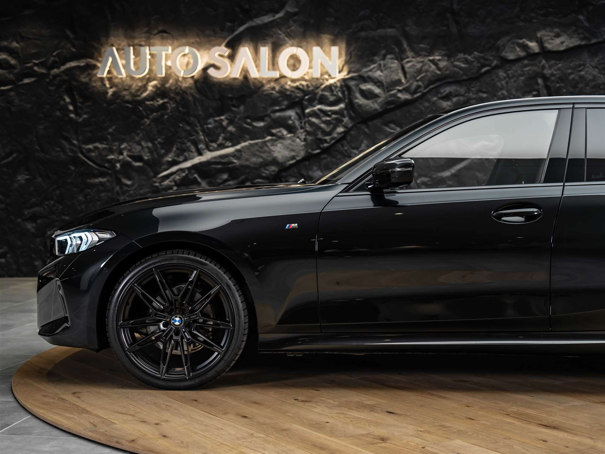 listing desktop thumbnail image 15