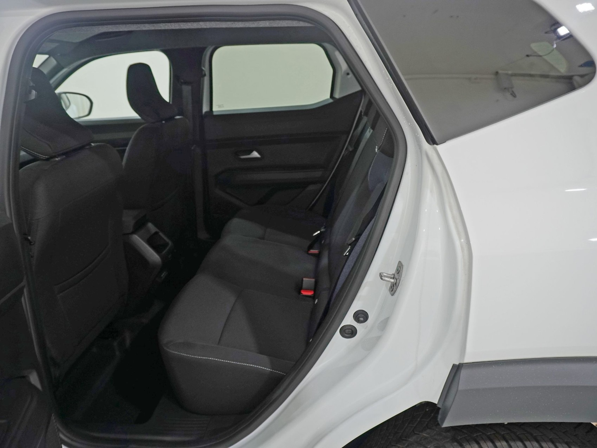 listing desktop thumbnail image 13