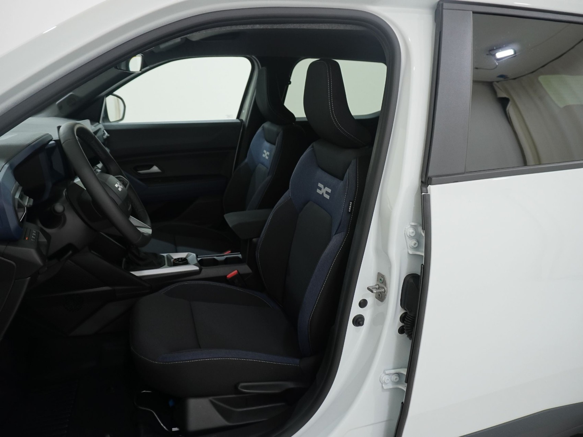 listing desktop thumbnail image 12