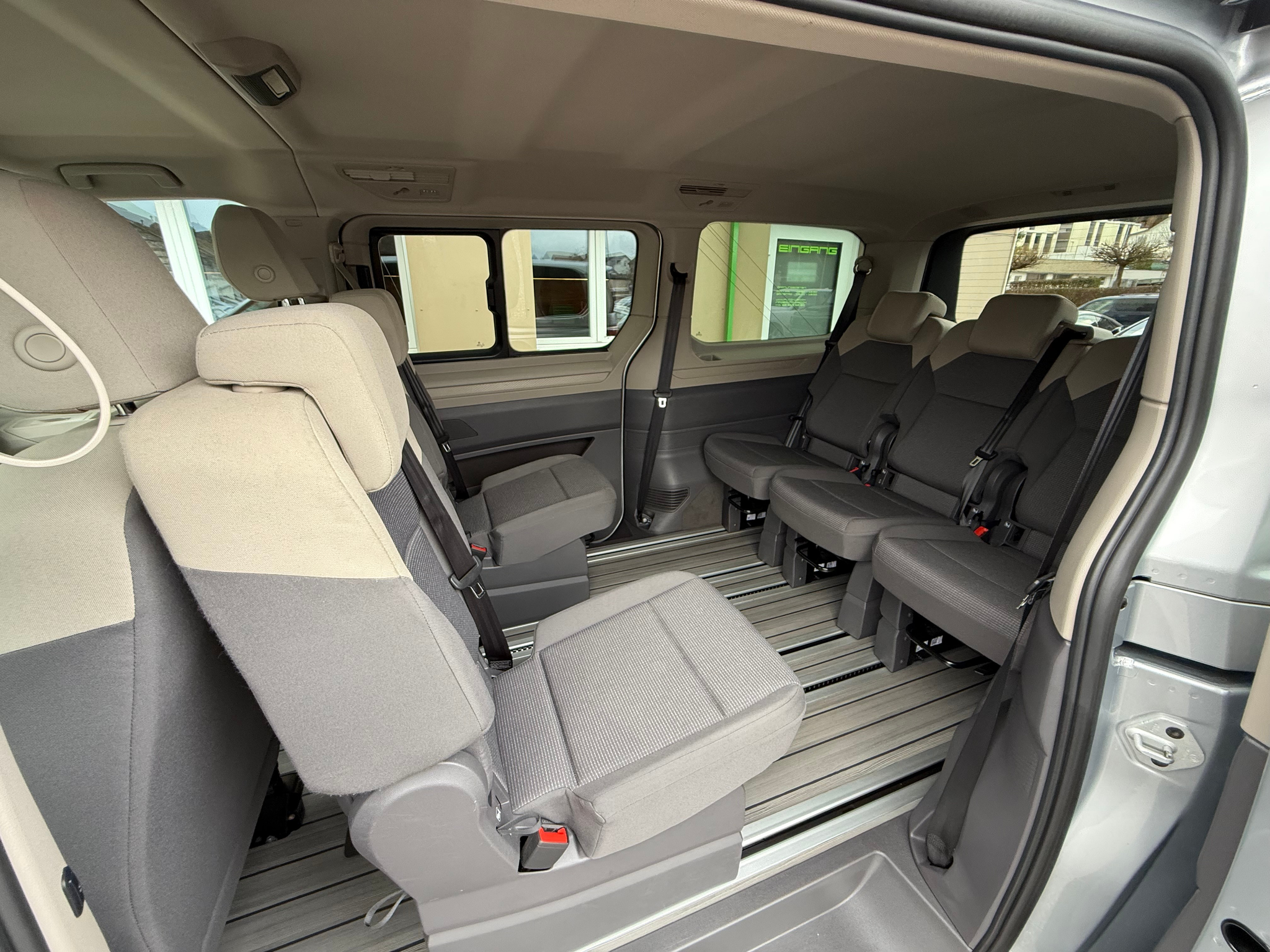 listing desktop thumbnail image 21