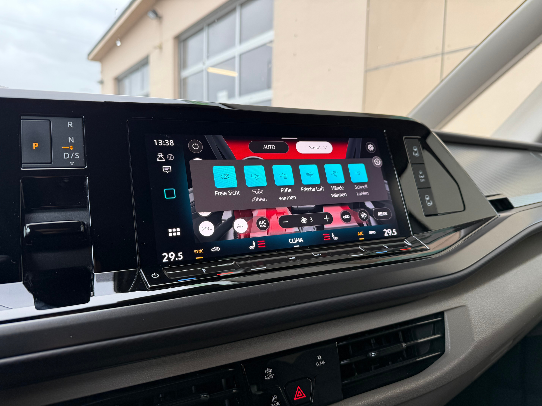 listing desktop thumbnail image 13