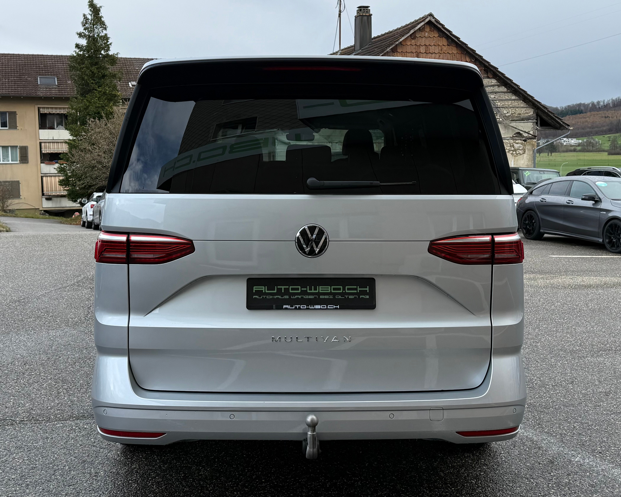 listing desktop thumbnail image 5