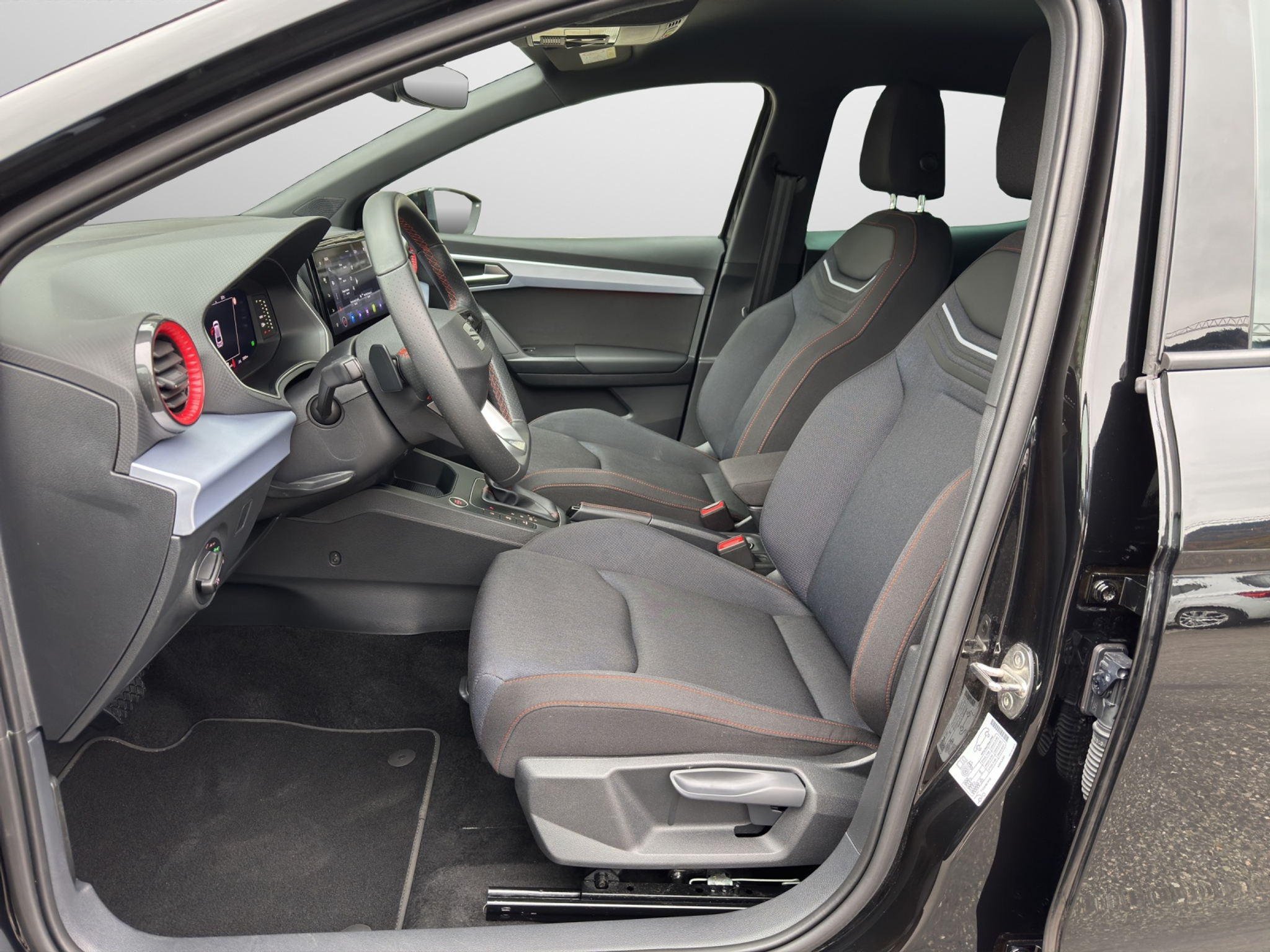 listing desktop thumbnail image 4