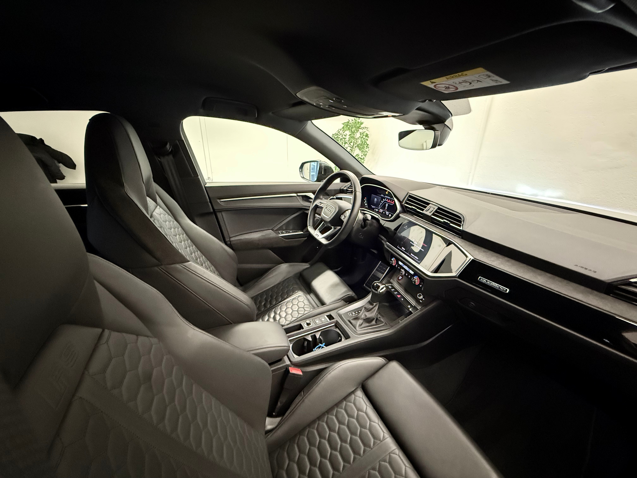 listing desktop thumbnail image 24