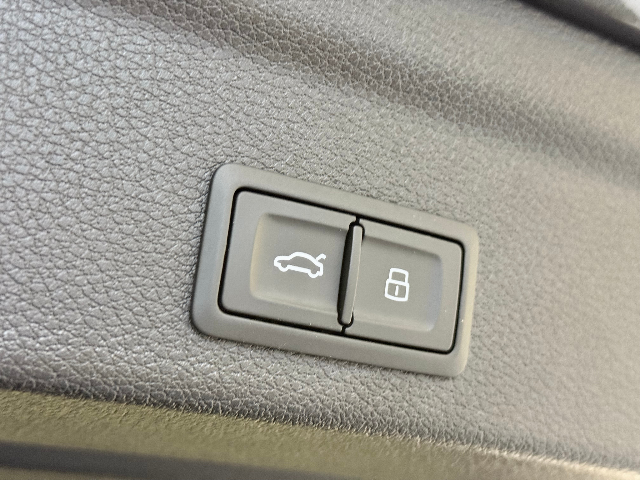 listing desktop thumbnail image 13