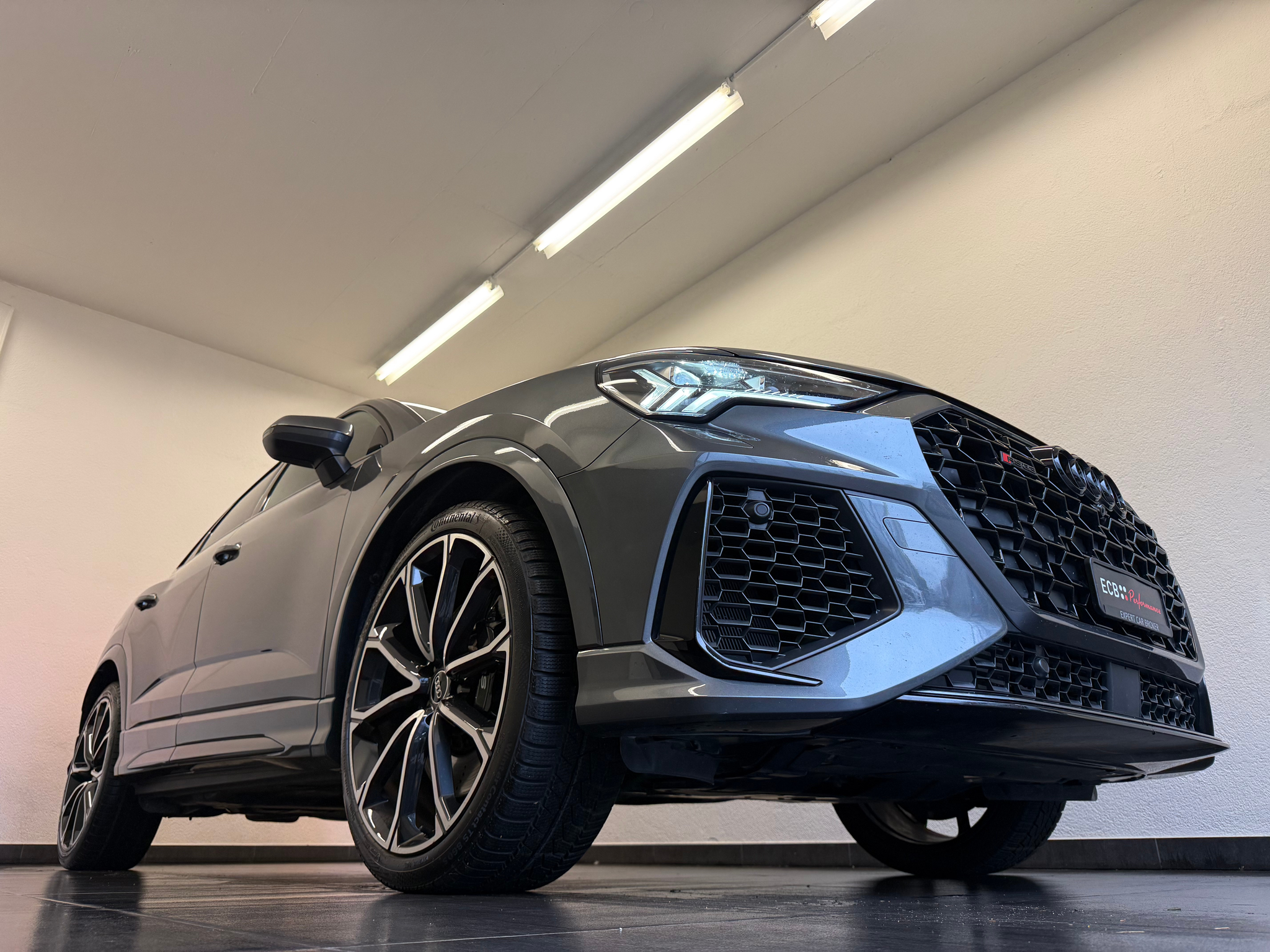 listing desktop thumbnail image 3