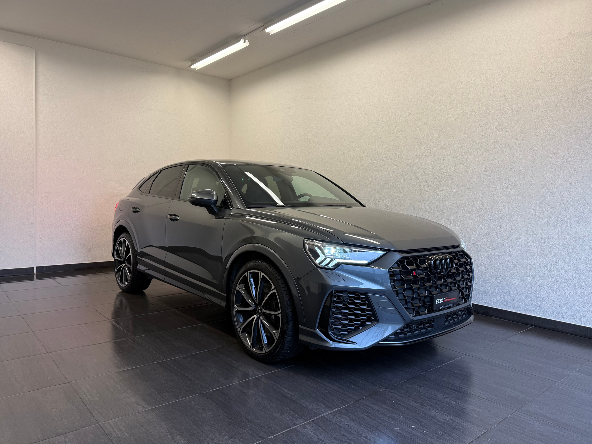 listing desktop thumbnail image 2