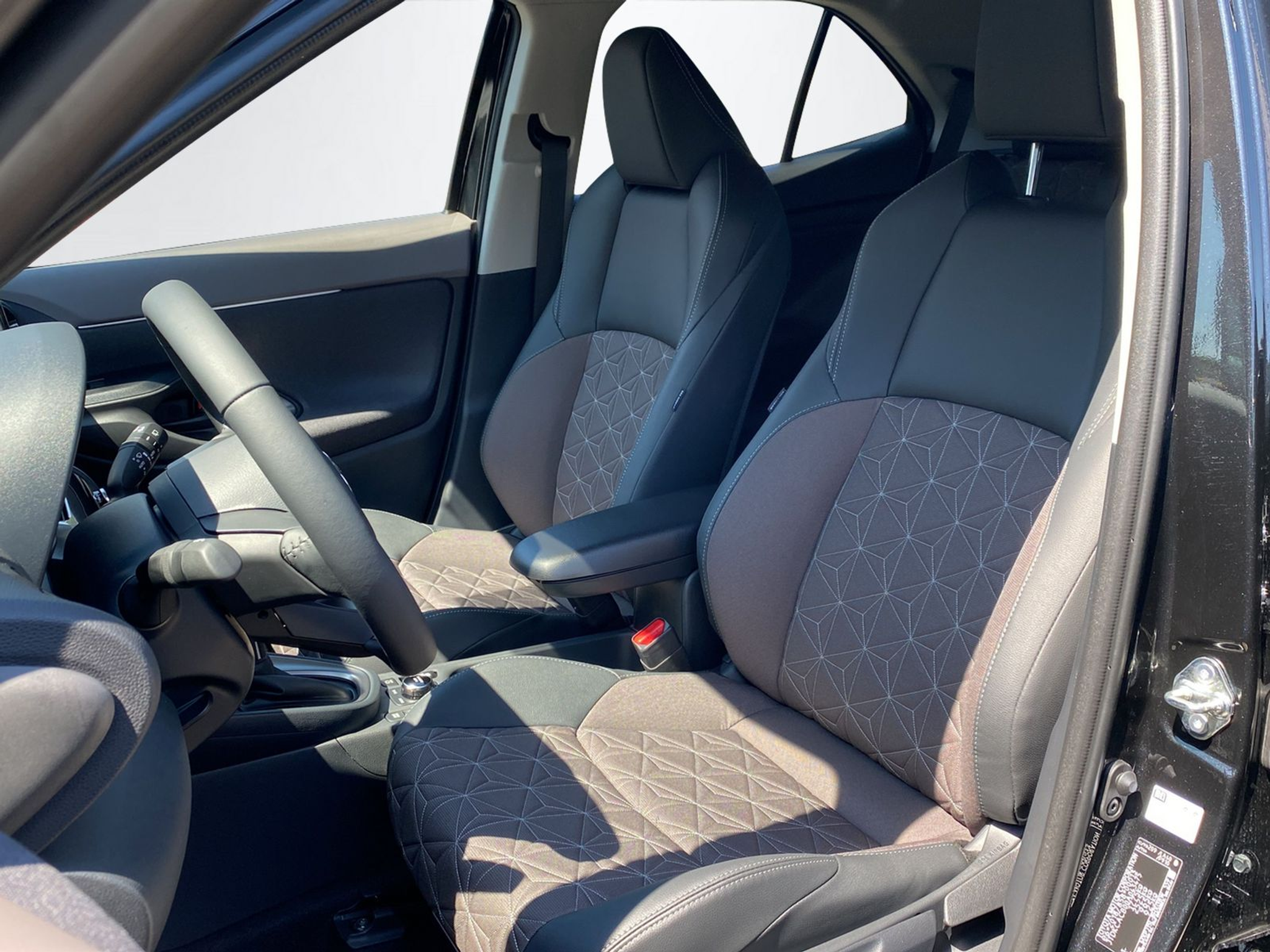 listing desktop thumbnail image 14