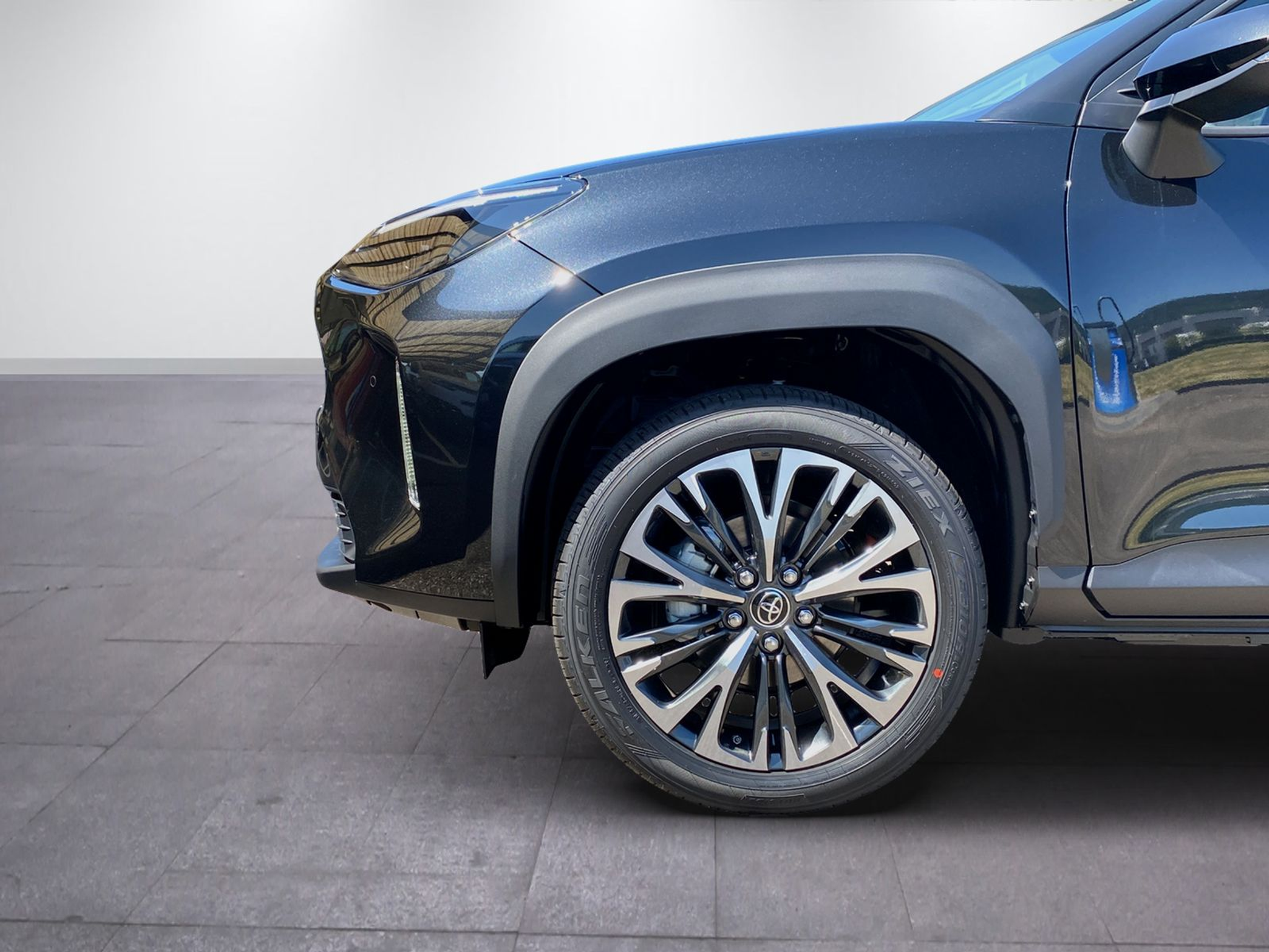 listing desktop thumbnail image 2