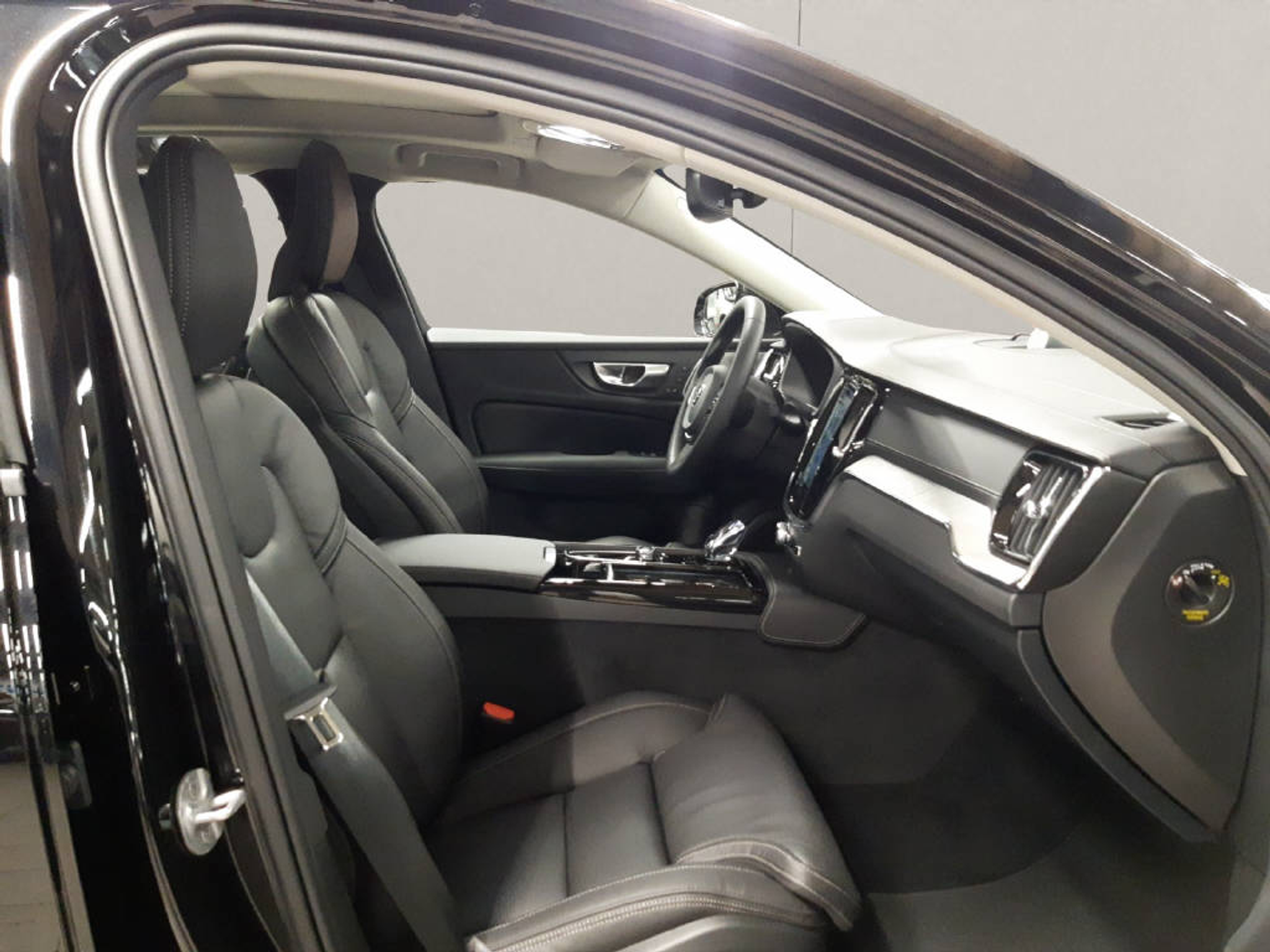 listing desktop thumbnail image 9